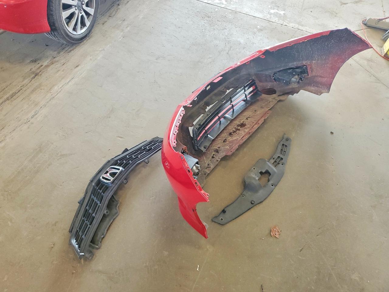 2012 Honda Fit Sport Red vin: JHMGE8H50CC032530