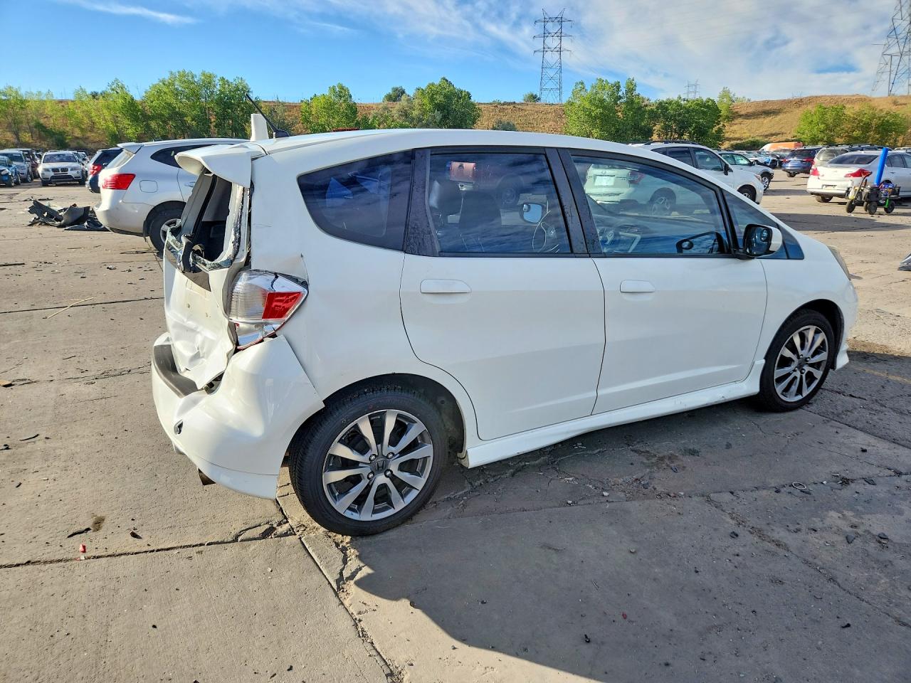 2013 Honda Fit Sport Белый vin: JHMGE8H50DC030732