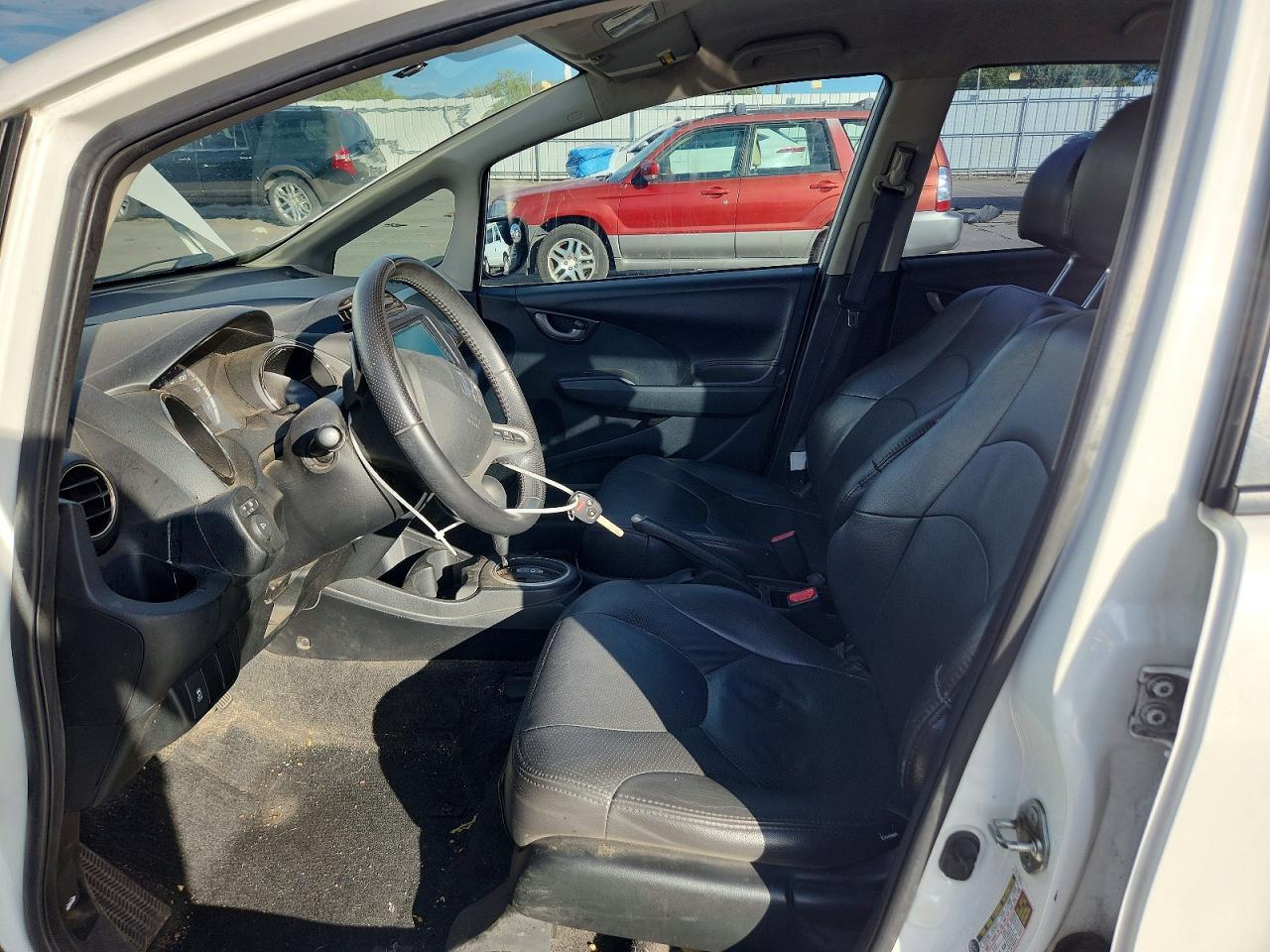 2013 Honda Fit Sport Белый vin: JHMGE8H50DC030732