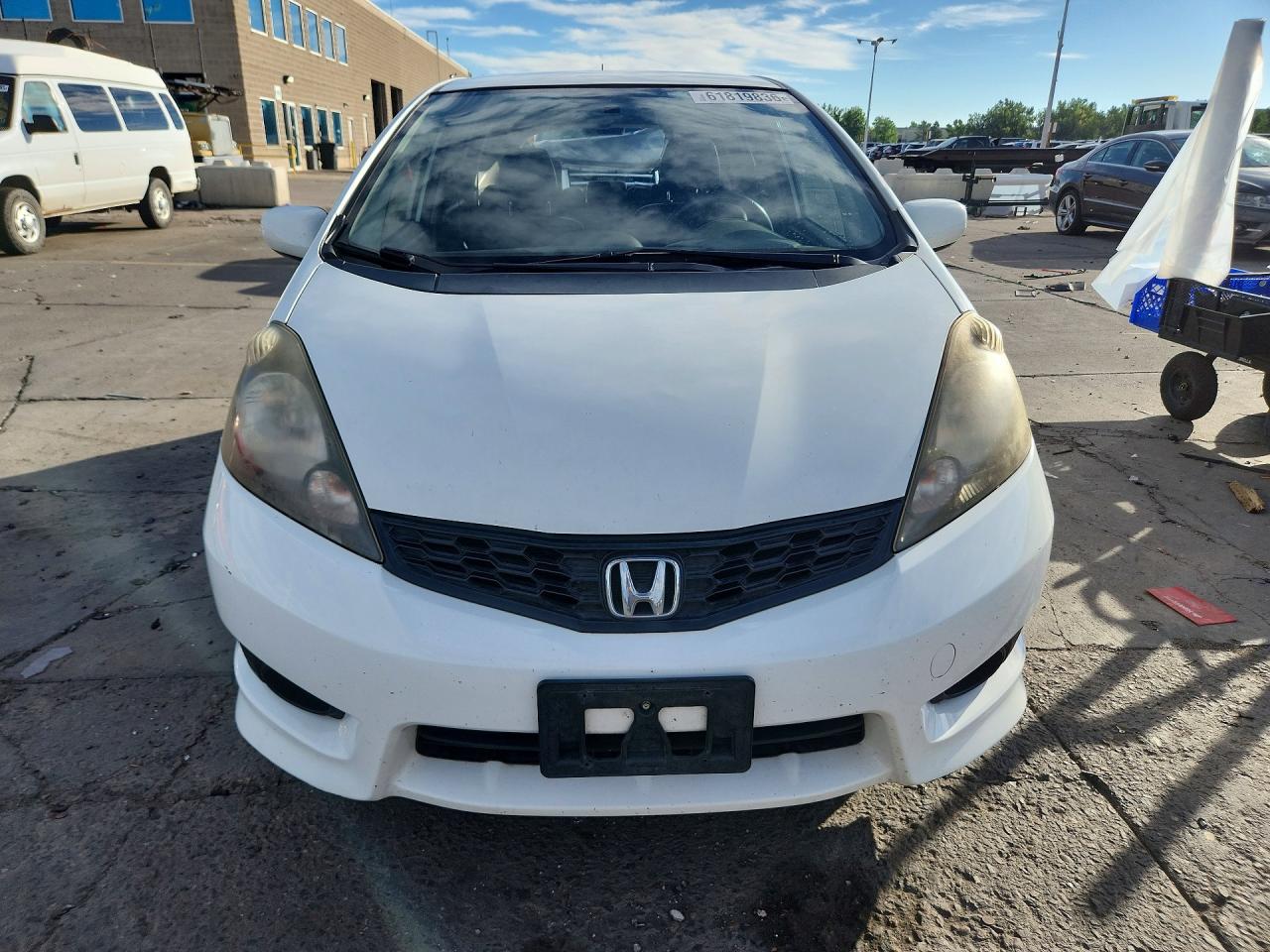 2013 Honda Fit Sport Белый vin: JHMGE8H50DC030732