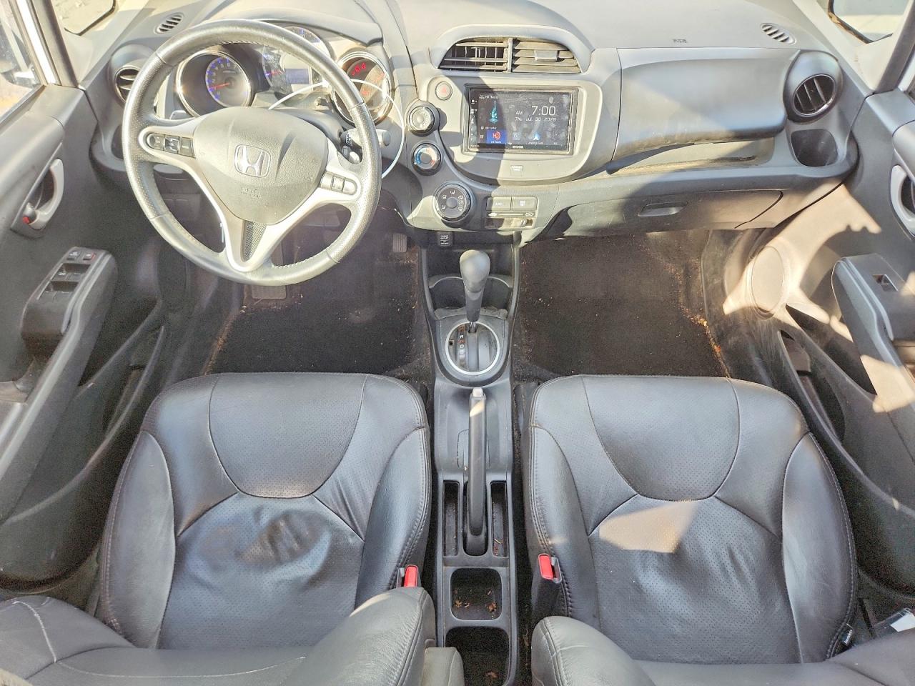 2013 Honda Fit Sport Белый vin: JHMGE8H50DC030732