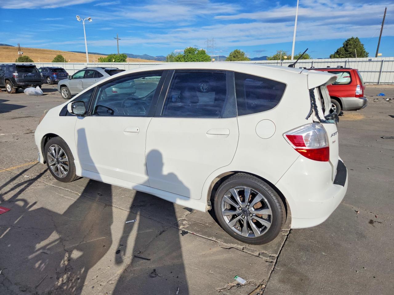 2013 Honda Fit Sport Белый vin: JHMGE8H50DC030732