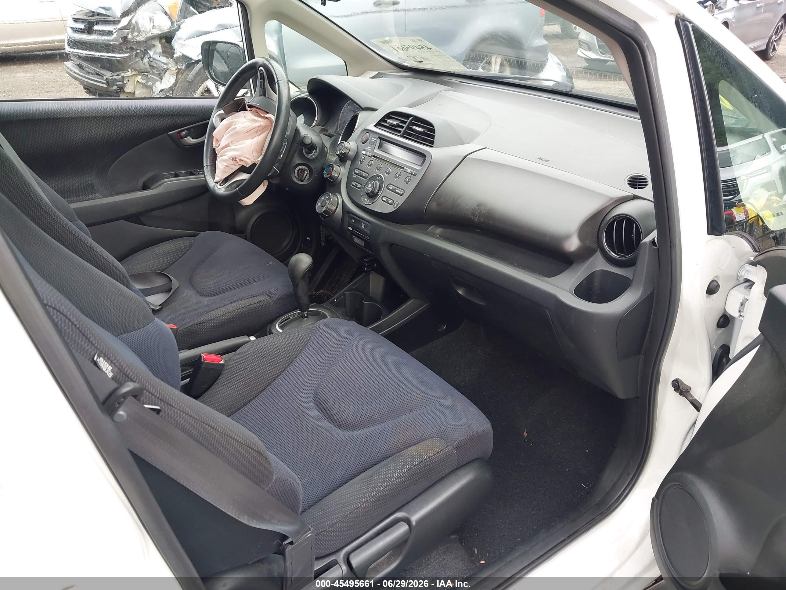 2013 Honda Fit Sport White vin: JHMGE8H50DC054514