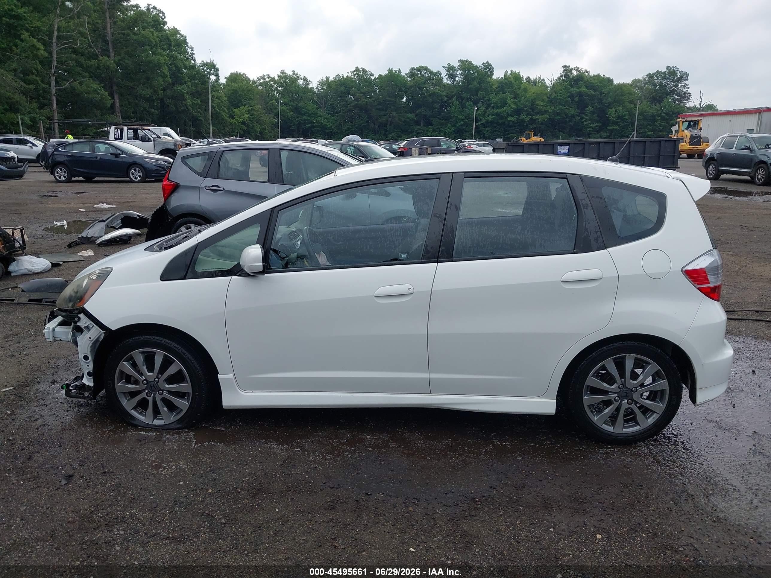 2013 Honda Fit Sport White vin: JHMGE8H50DC054514