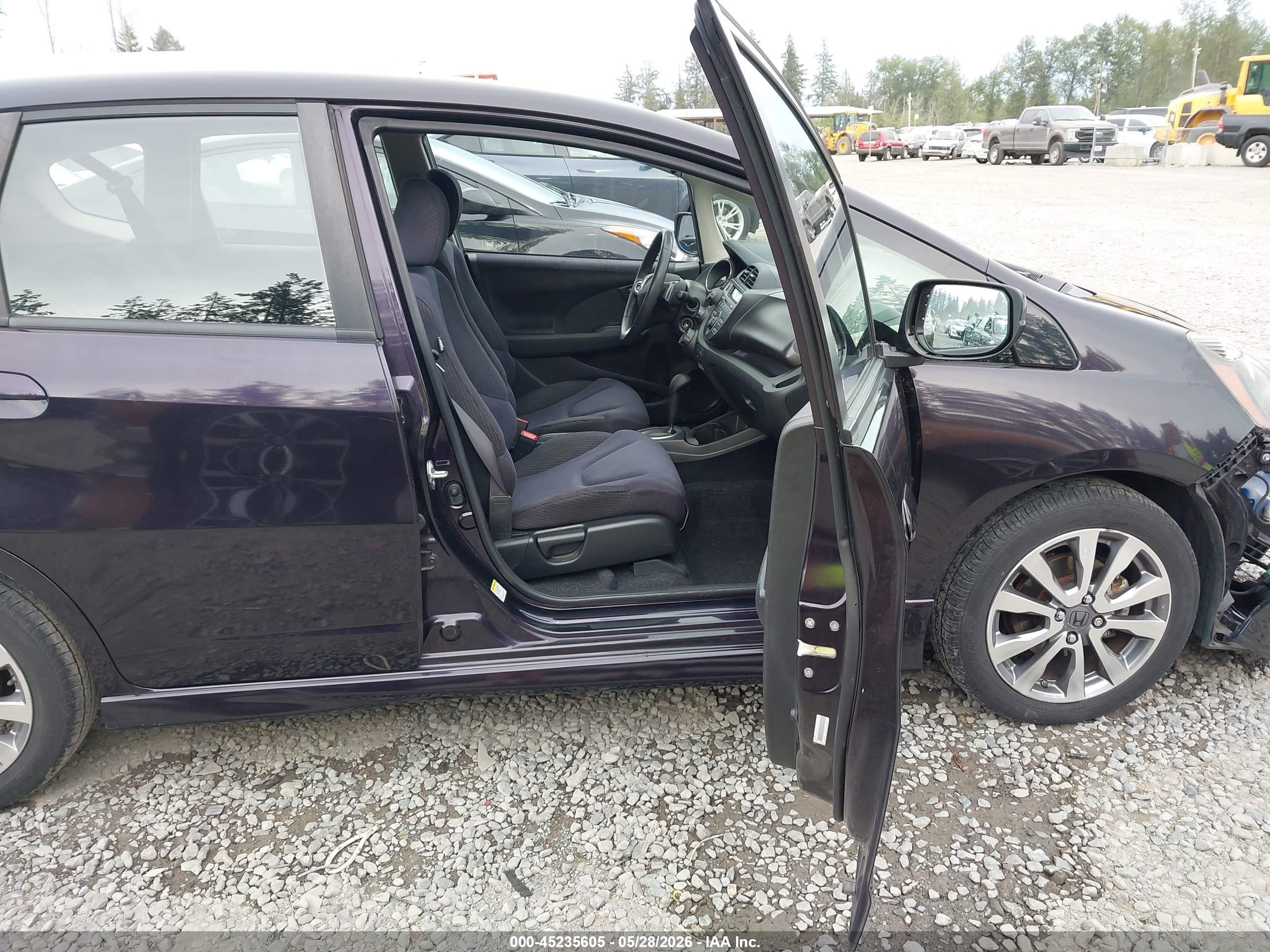2013 Honda Fit Sport Черный vin: JHMGE8H50DC070177