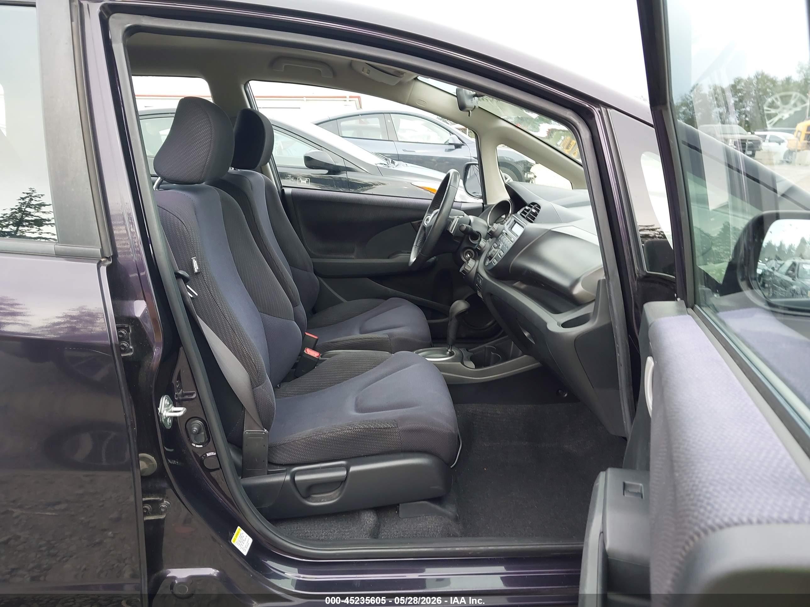 2013 Honda Fit Sport Черный vin: JHMGE8H50DC070177