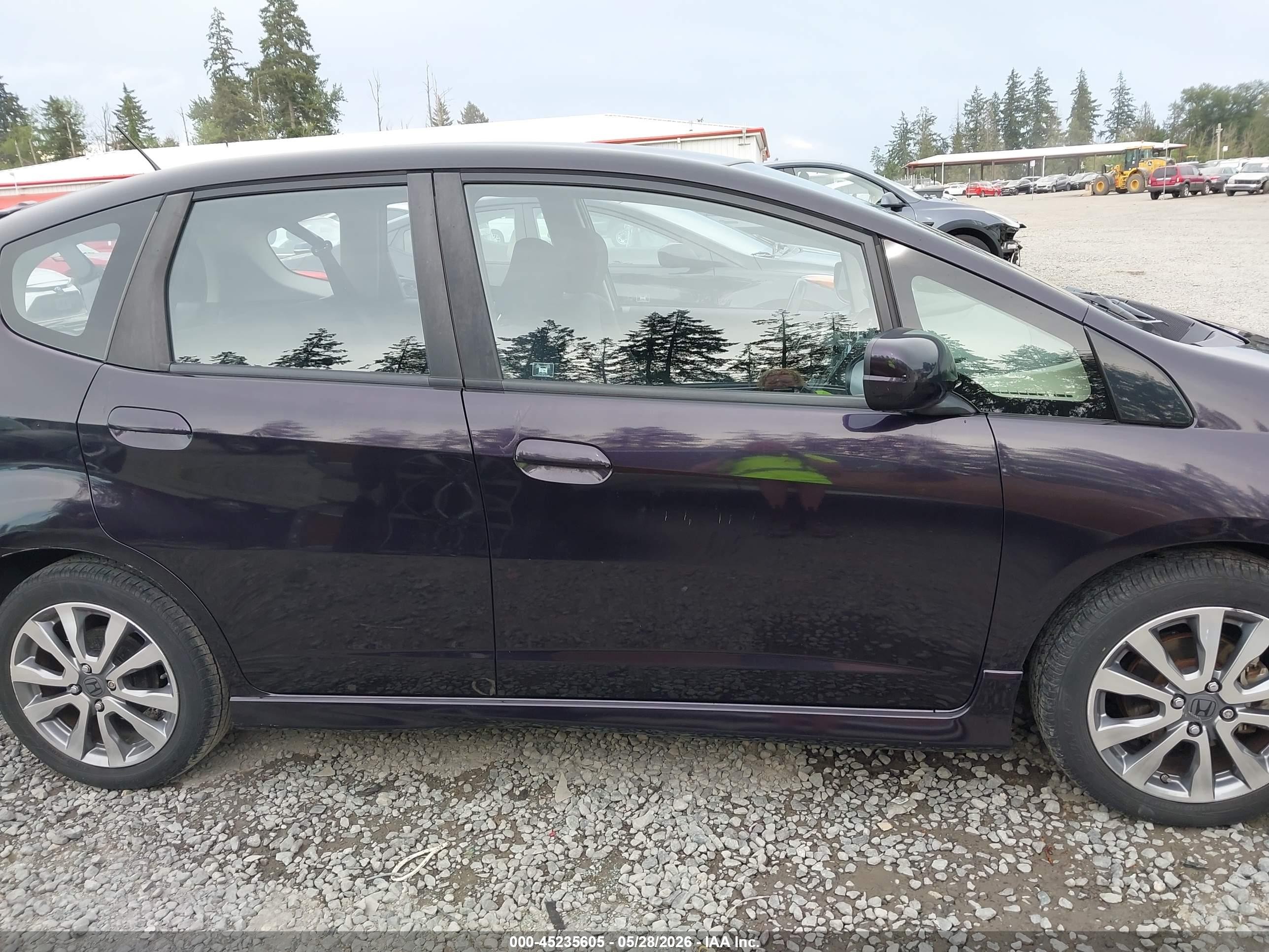 2013 Honda Fit Sport Черный vin: JHMGE8H50DC070177