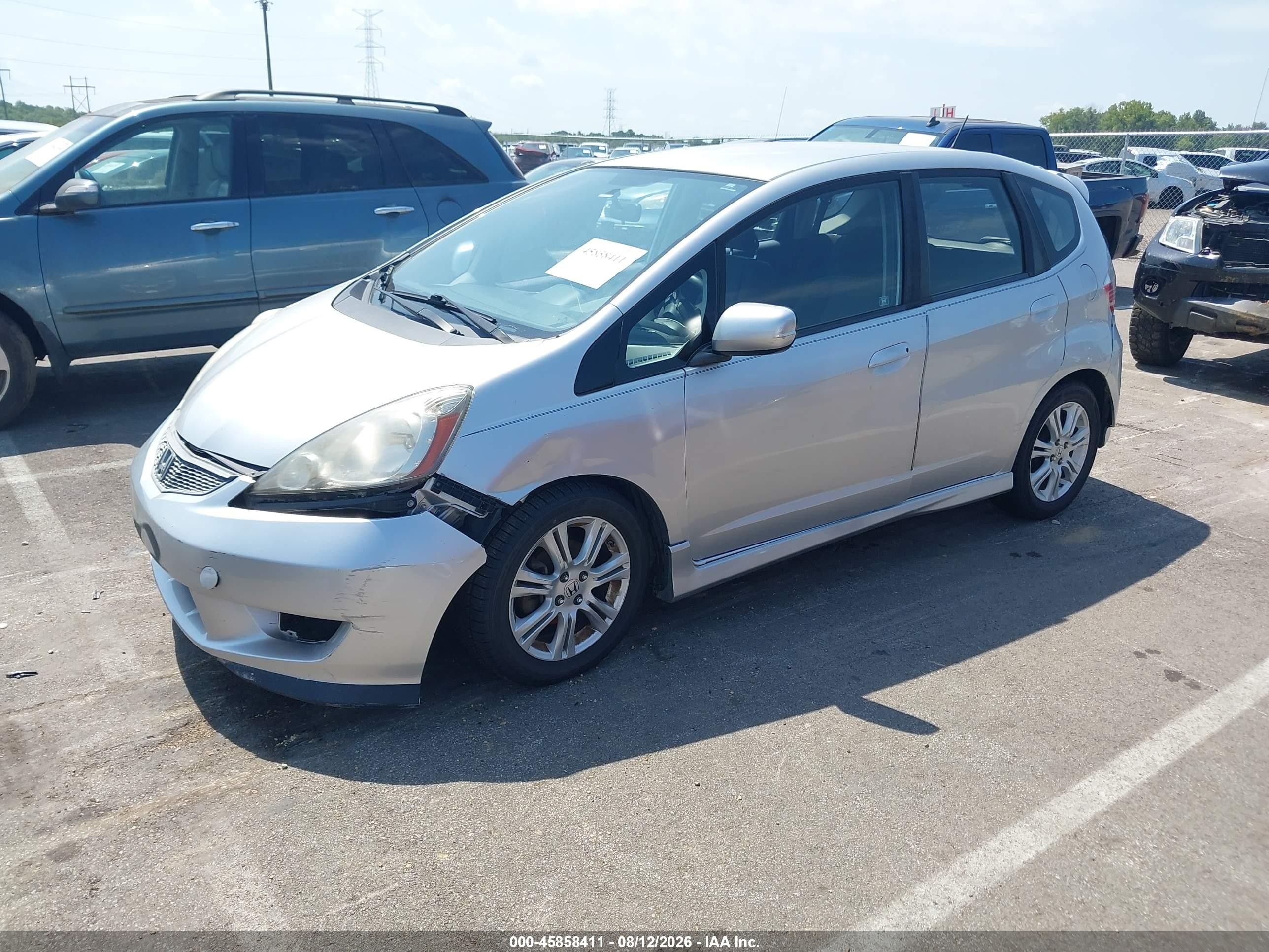 2011 Honda Fit Sport Silver vin: JHMGE8H51BC003004