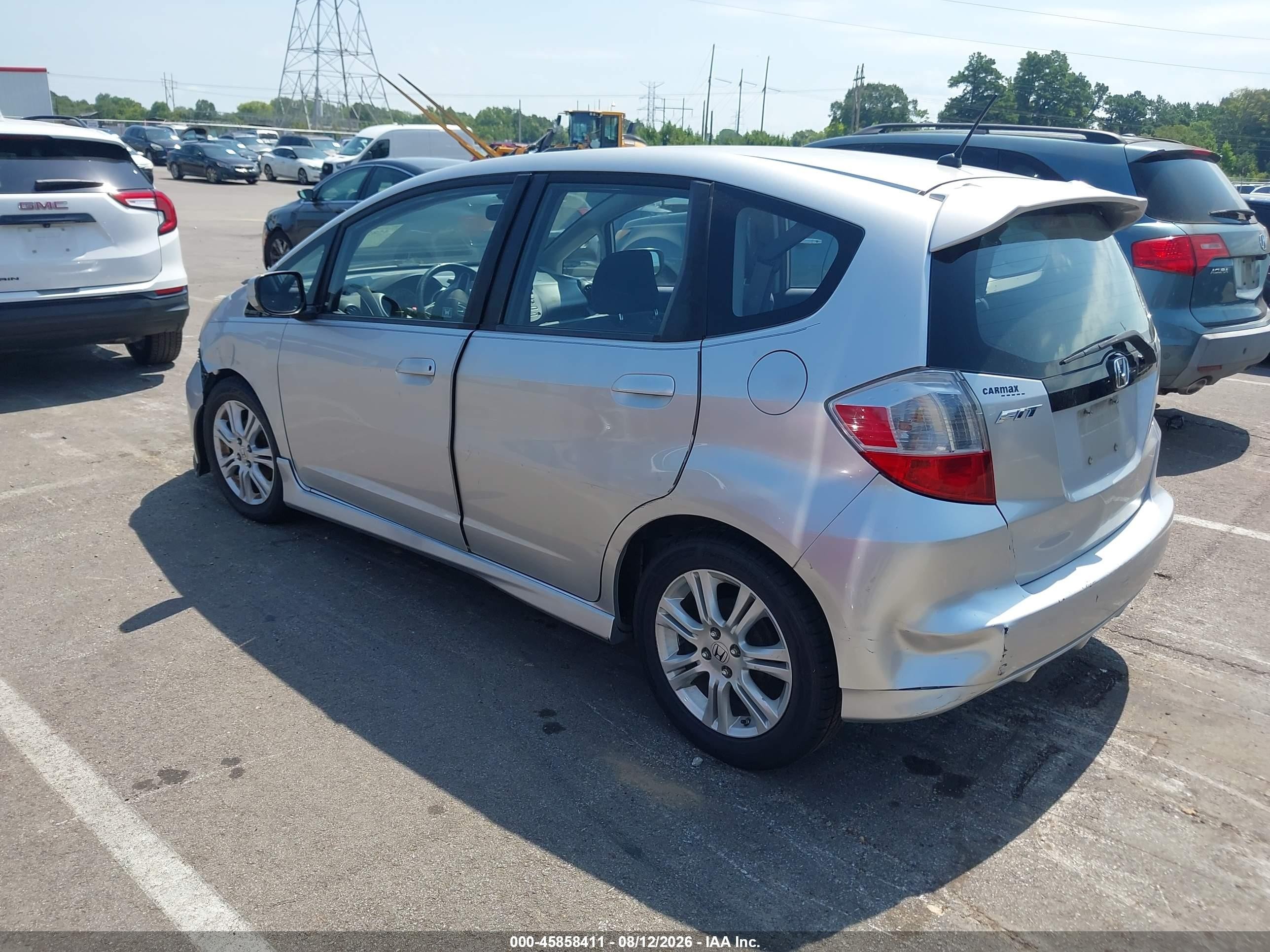 2011 Honda Fit Sport Silver vin: JHMGE8H51BC003004