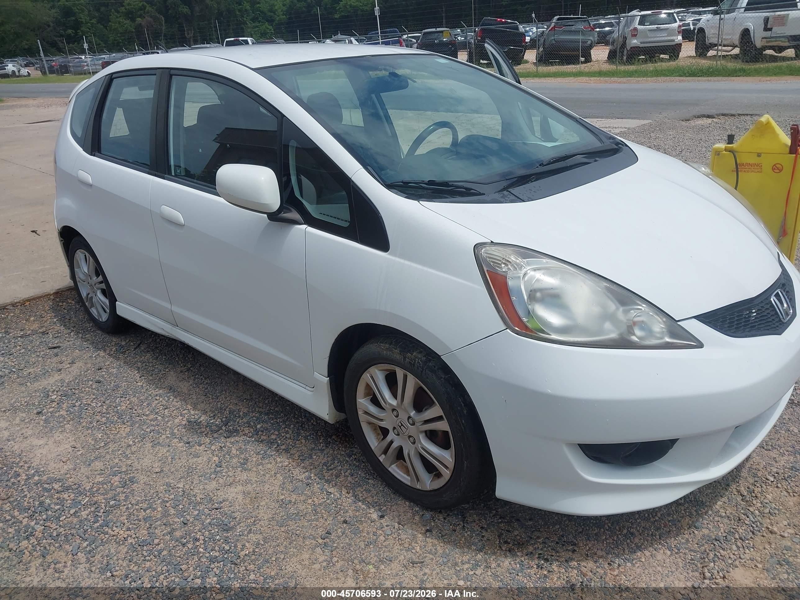 2011 Honda Fit Sport White vin: JHMGE8H51BC008431