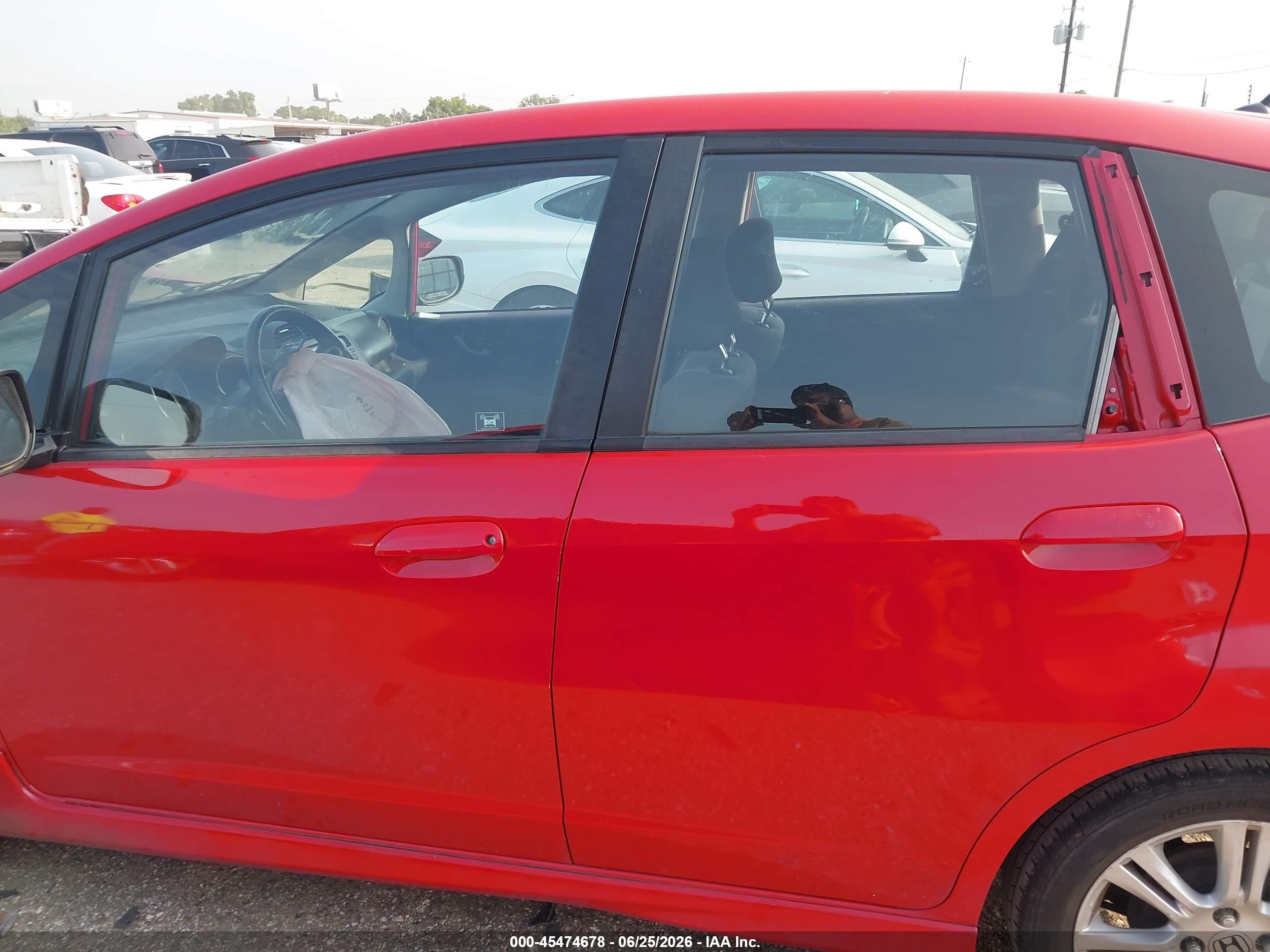 2012 Honda Fit Sport Red vin: JHMGE8H51CC019463
