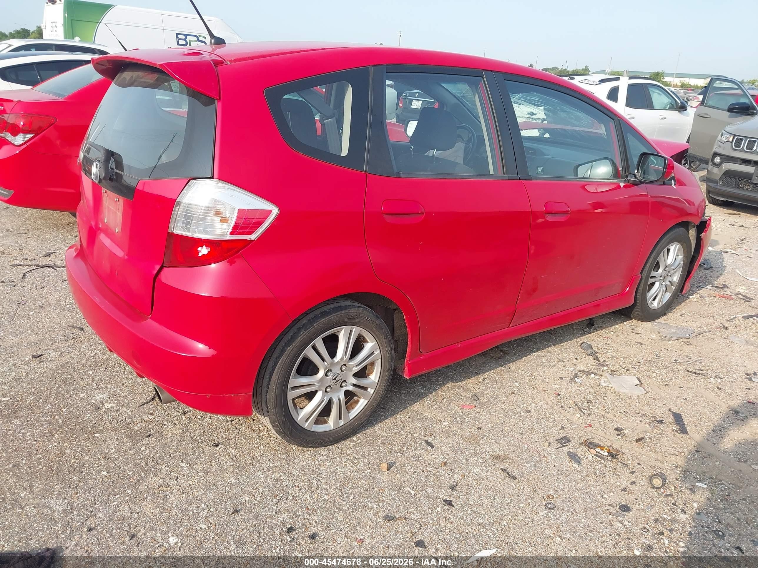 2012 Honda Fit Sport Red vin: JHMGE8H51CC019463