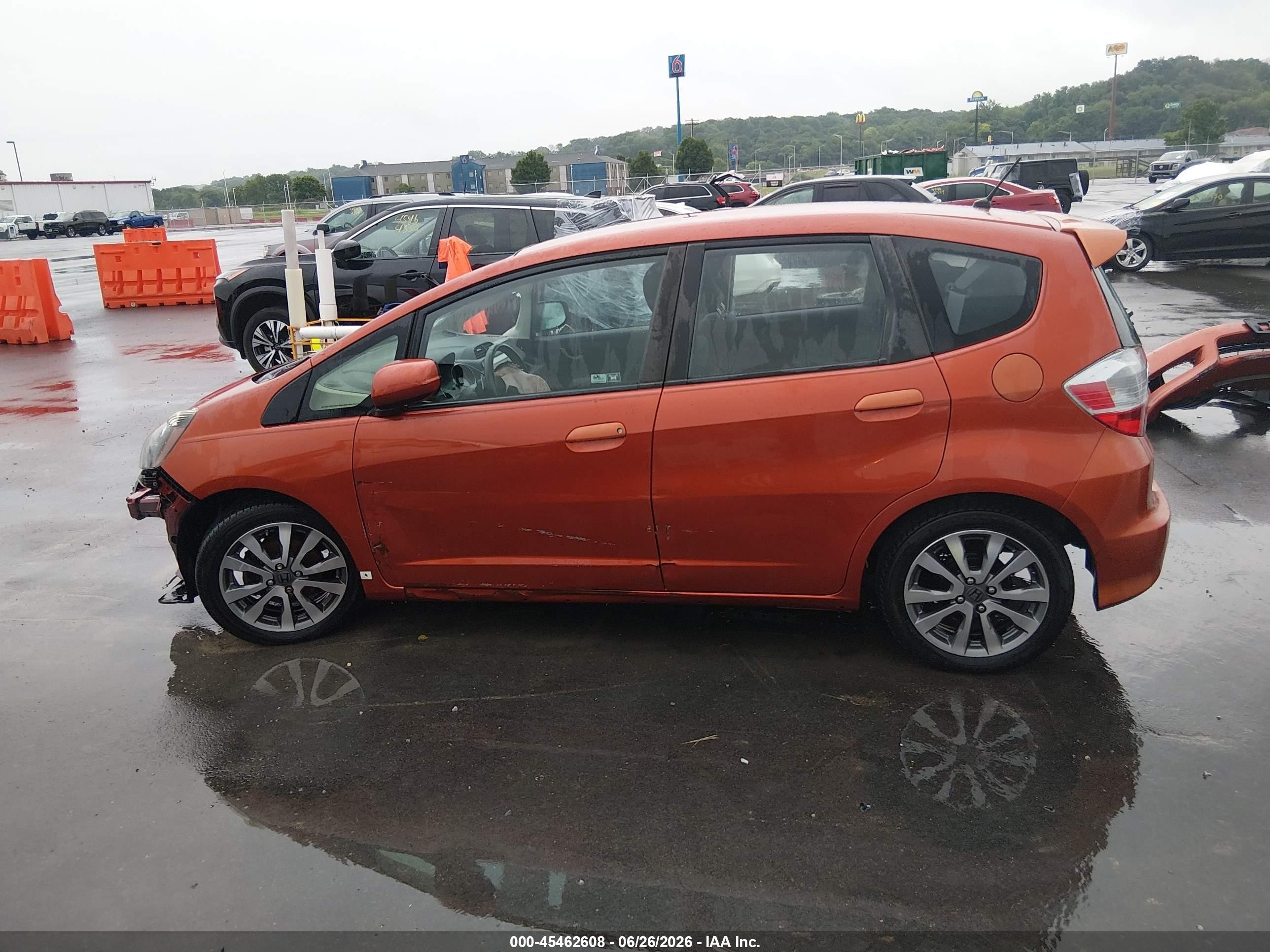 2012 Honda Fit Sport Orange vin: JHMGE8H51CC038434