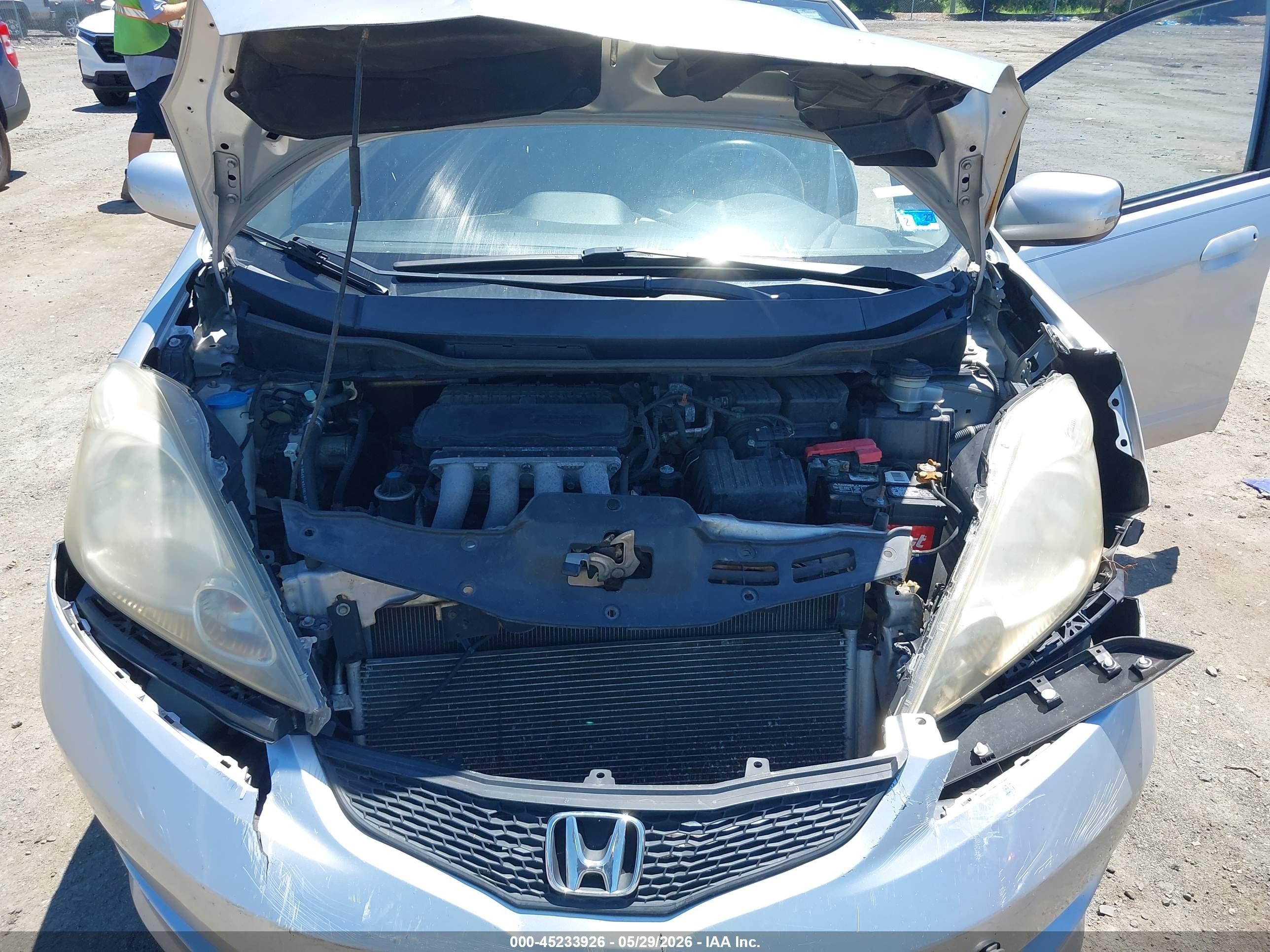 2012 Honda Fit Sport Silver vin: JHMGE8H51CS004760