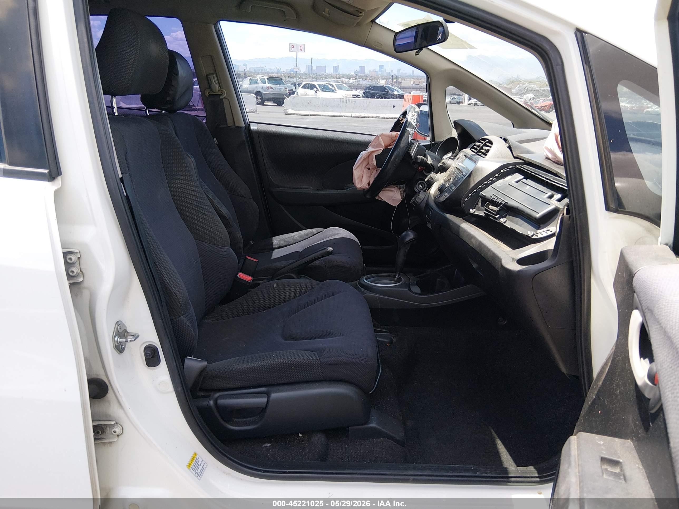 2012 Honda Fit Sport White vin: JHMGE8H51CS007691