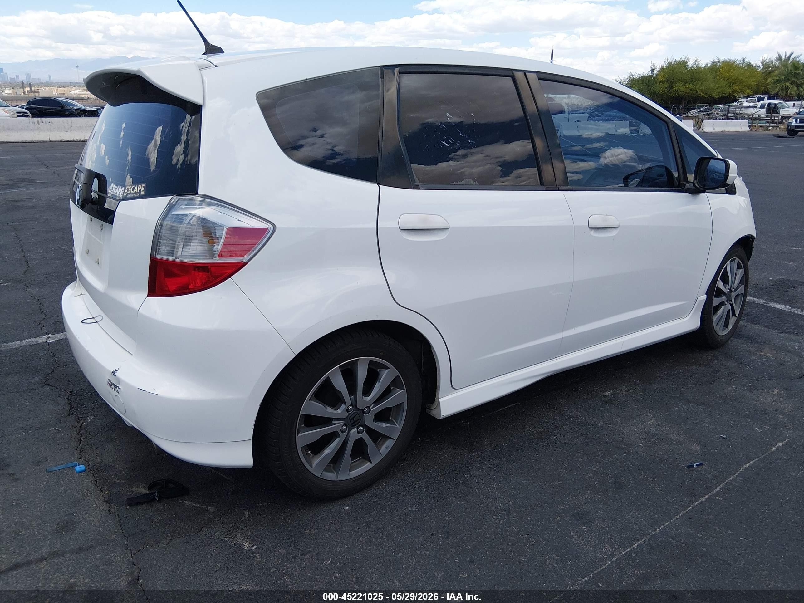 2012 Honda Fit Sport White vin: JHMGE8H51CS007691