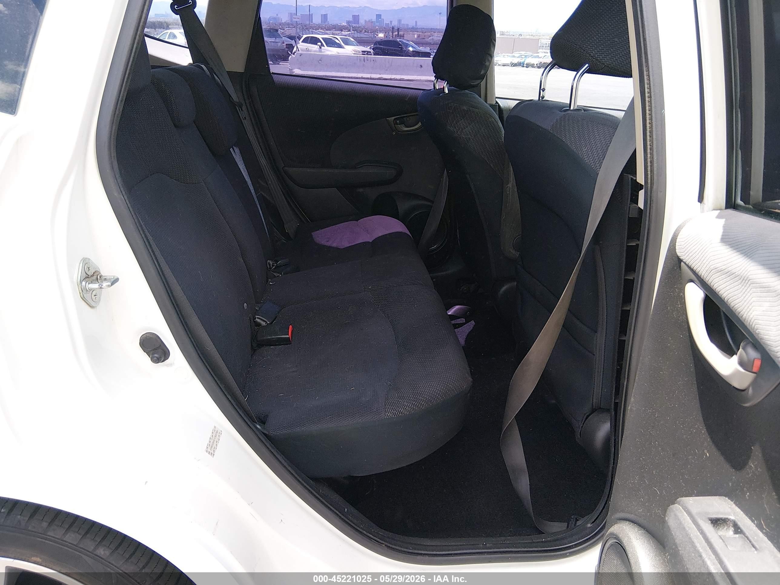 2012 Honda Fit Sport White vin: JHMGE8H51CS007691