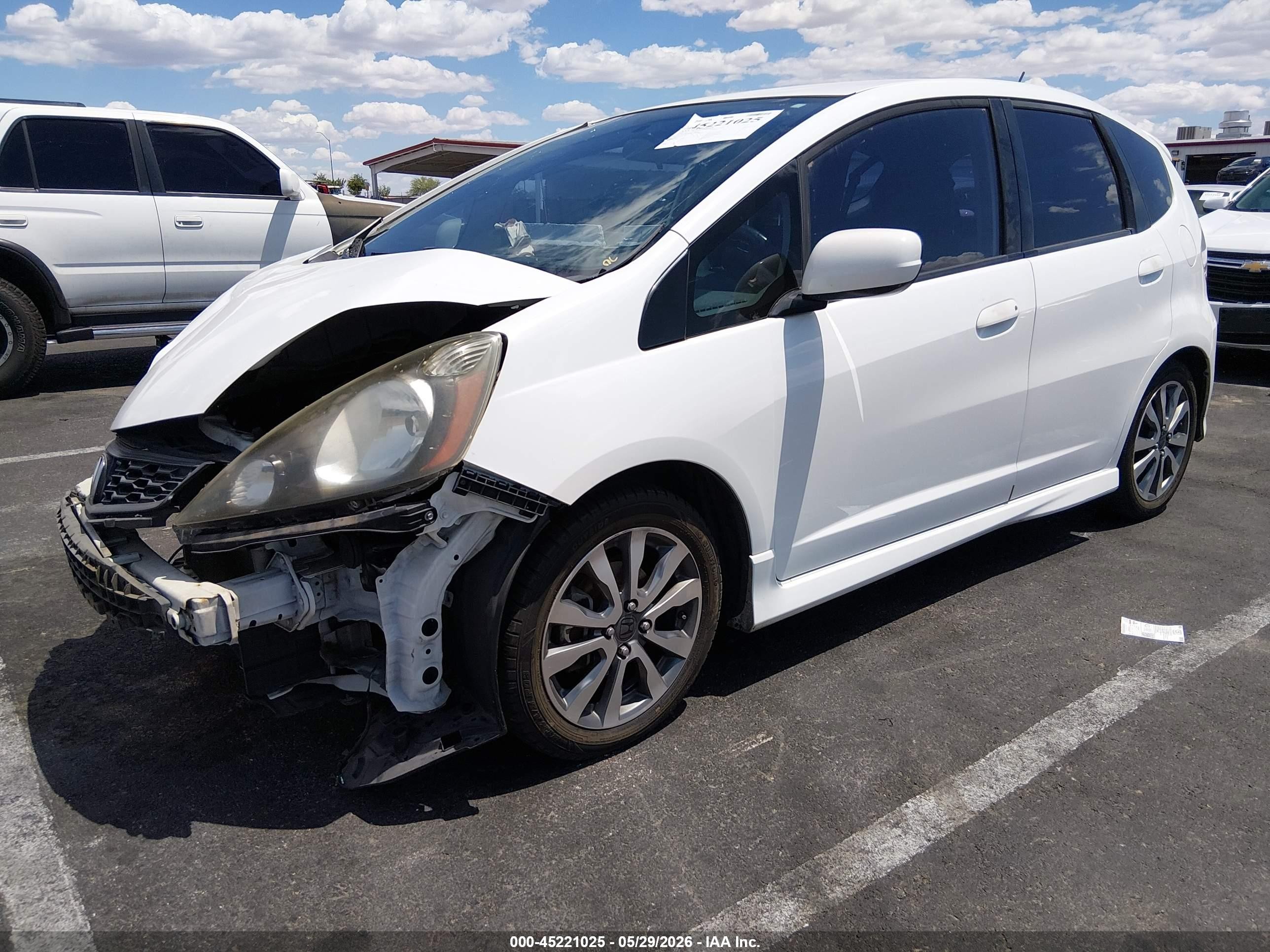 2012 Honda Fit Sport White vin: JHMGE8H51CS007691
