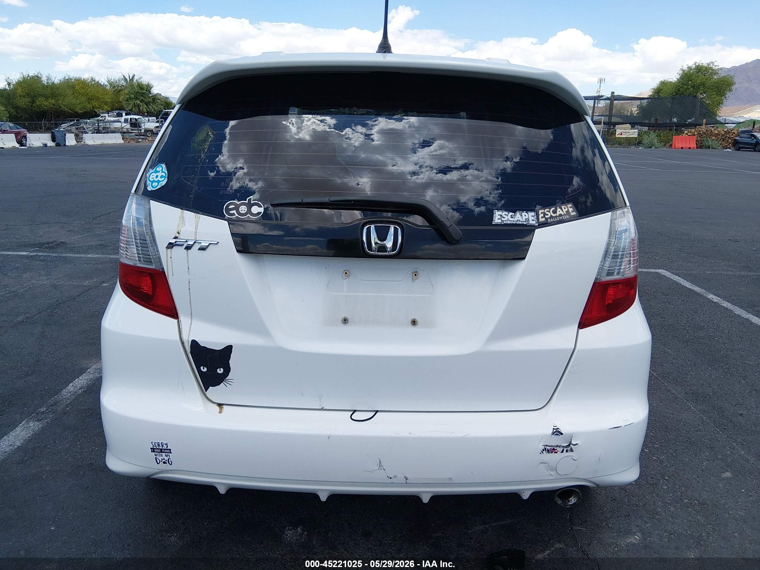 2012 Honda Fit Sport White vin: JHMGE8H51CS007691