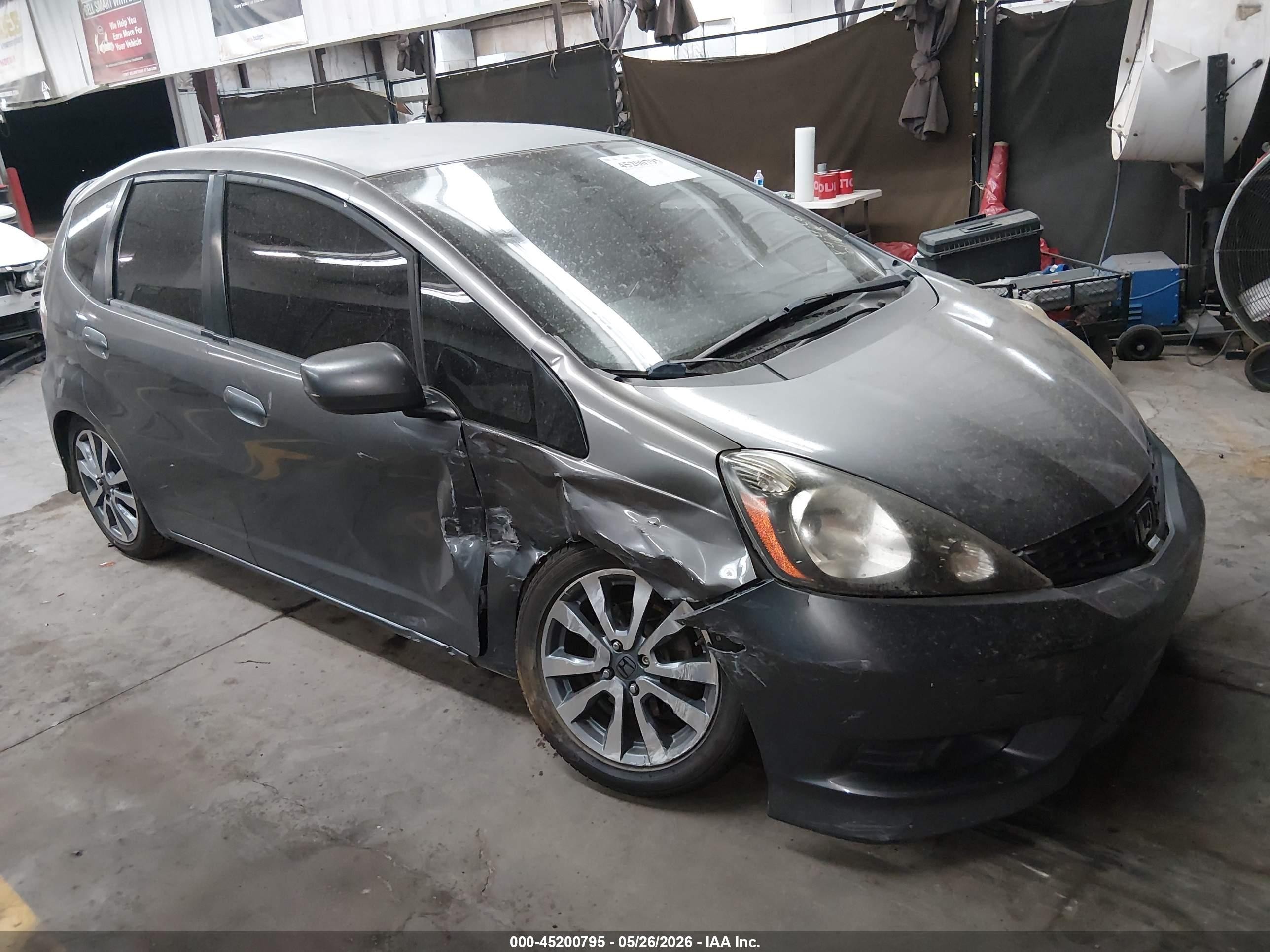 2013 Honda Fit Sport Gray vin: JHMGE8H51DC011168