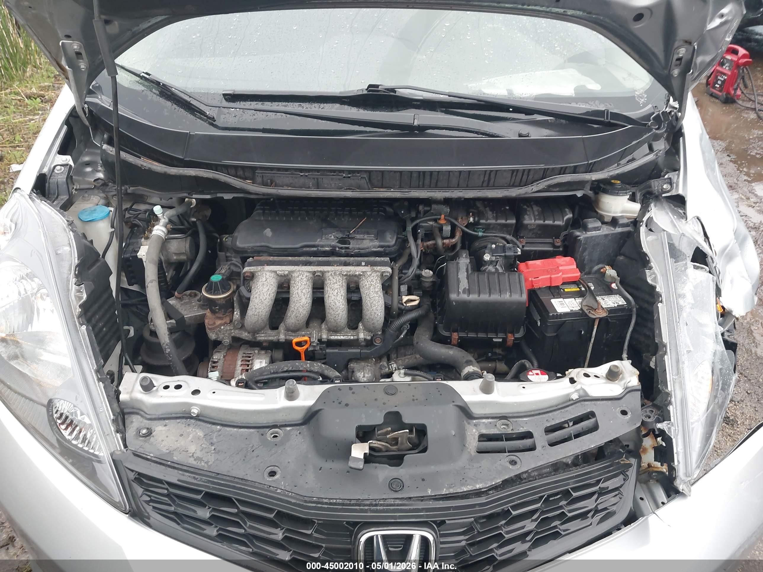 2013 Honda Fit Sport Silver vin: JHMGE8H51DC015477