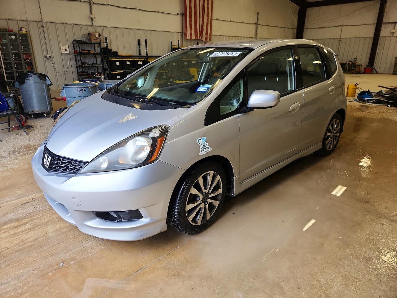 2013 Honda Fit Sport Silver vin: JHMGE8H51DC022302