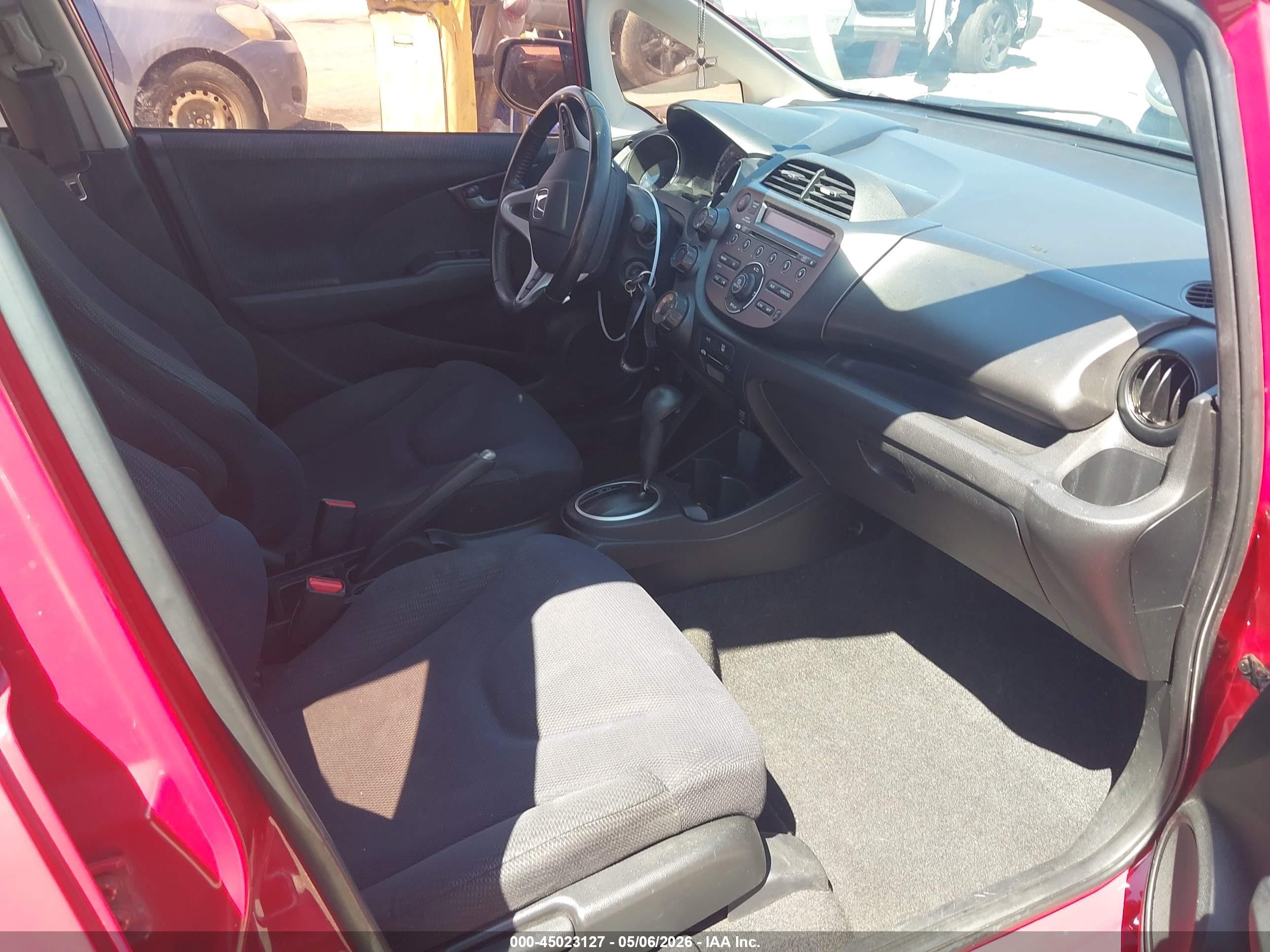 2013 Honda Fit Sport Красный vin: JHMGE8H51DC031761