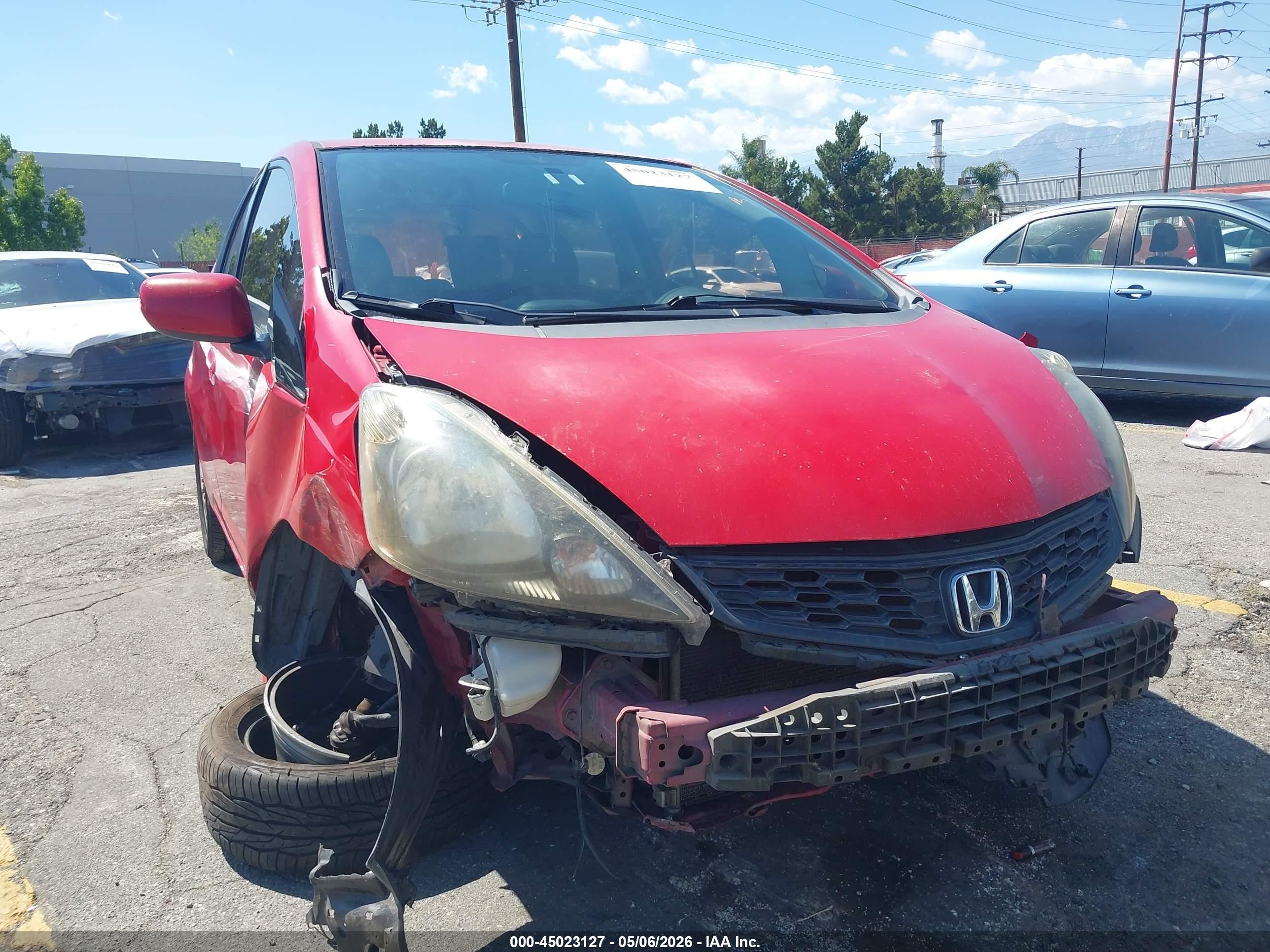 2013 Honda Fit Sport Красный vin: JHMGE8H51DC031761