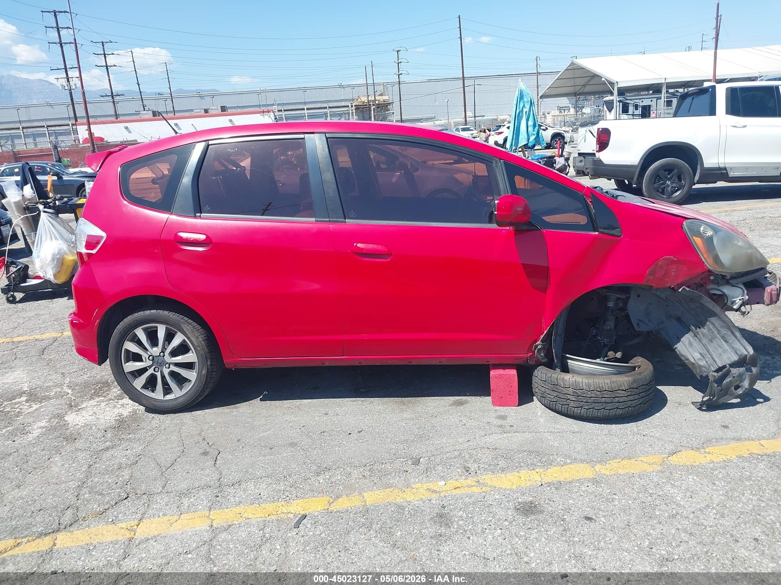 2013 Honda Fit Sport Красный vin: JHMGE8H51DC031761