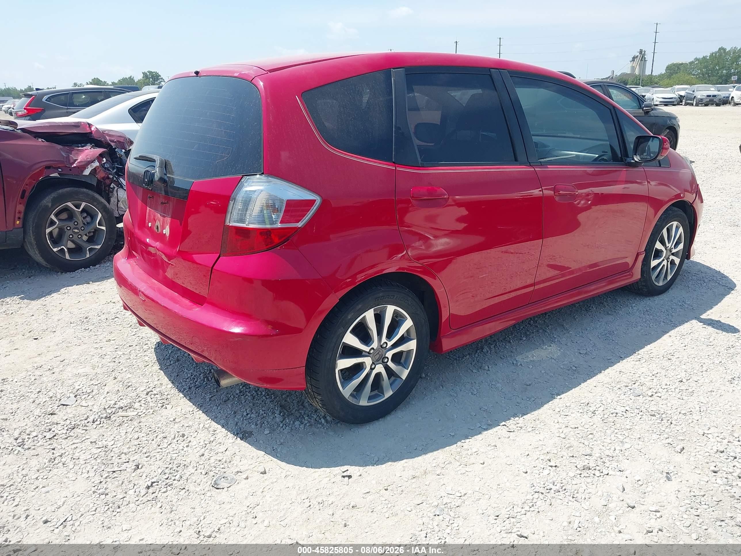 2013 Honda Fit Sport Red vin: JHMGE8H51DC041447
