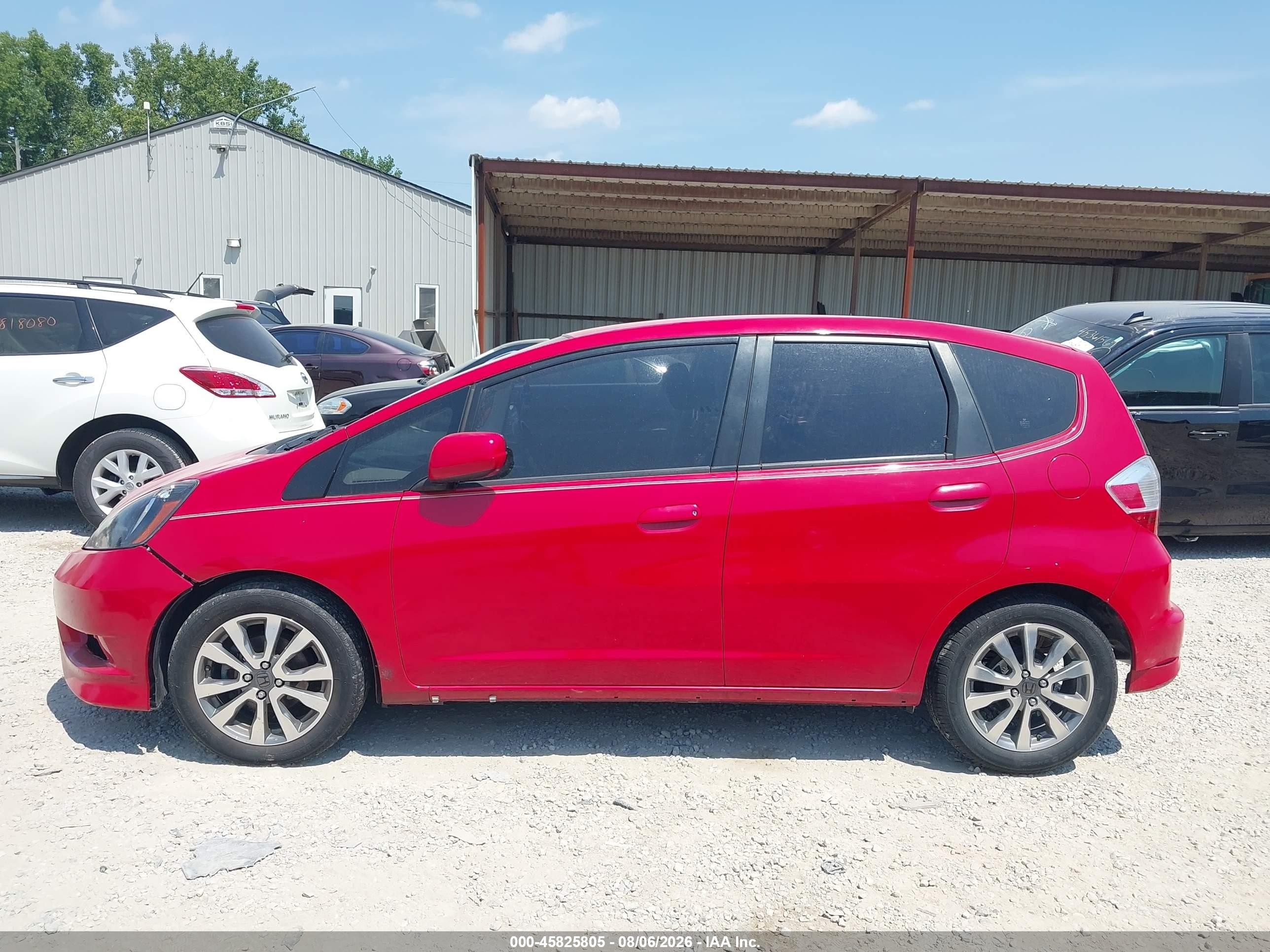 2013 Honda Fit Sport Red vin: JHMGE8H51DC041447