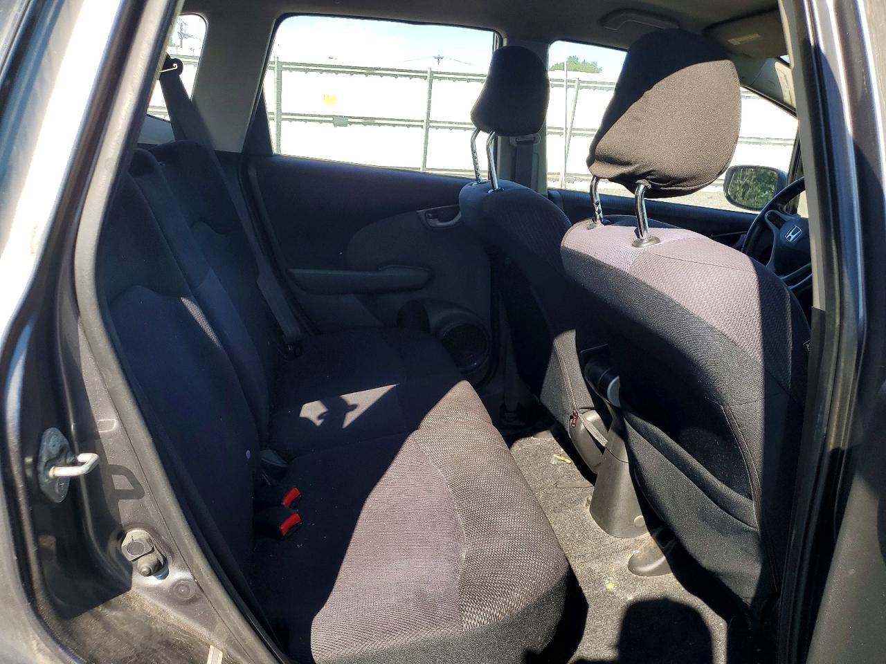 2013 Honda Fit Sport Gray vin: JHMGE8H51DC070253