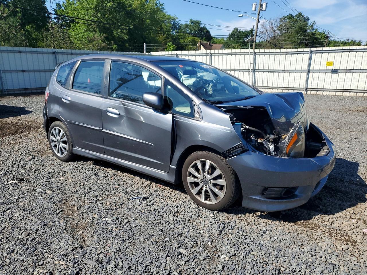 2013 Honda Fit Sport Gray vin: JHMGE8H51DC070253