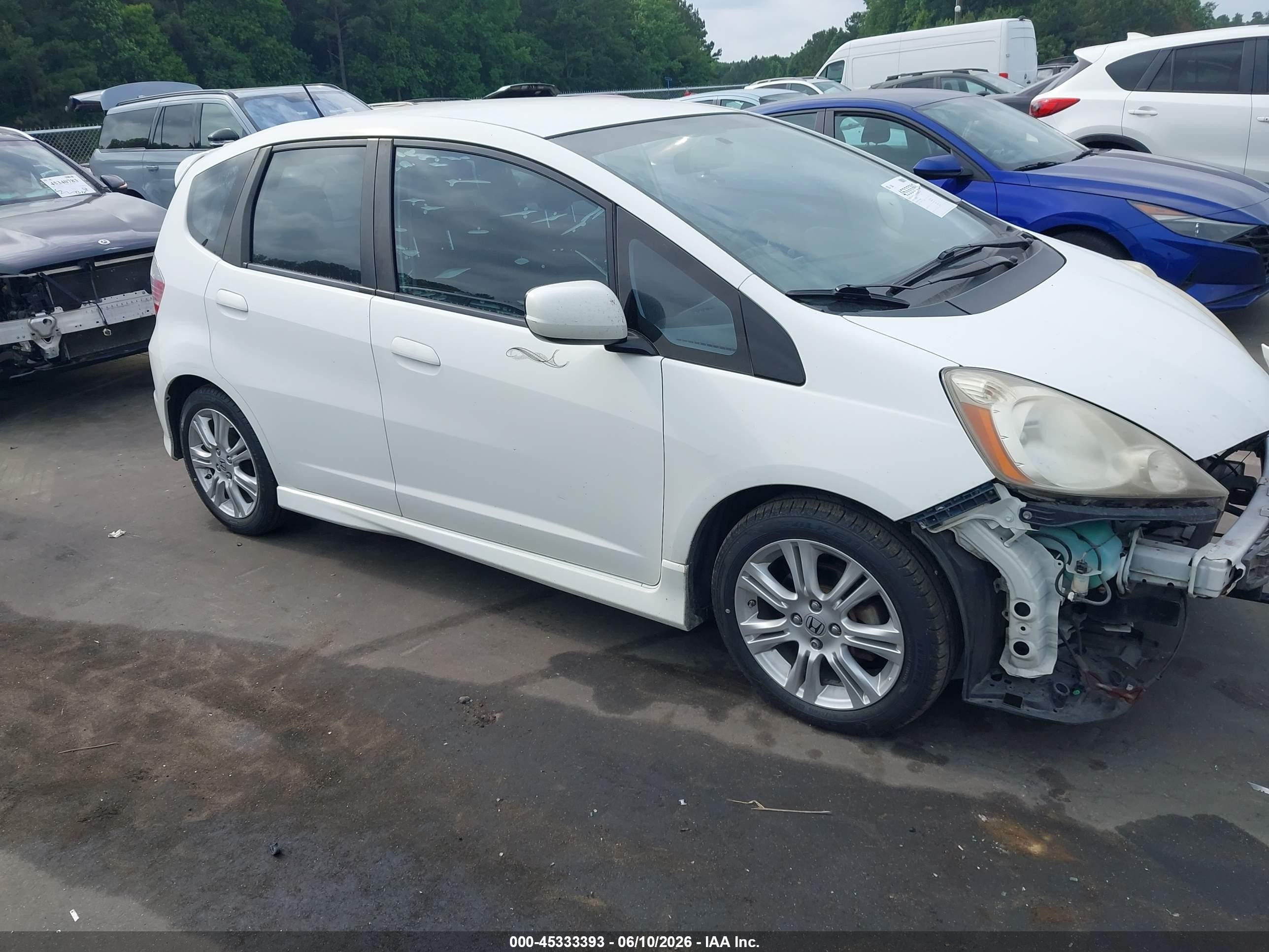 2011 Honda Fit Sport White vin: JHMGE8H52BC000984