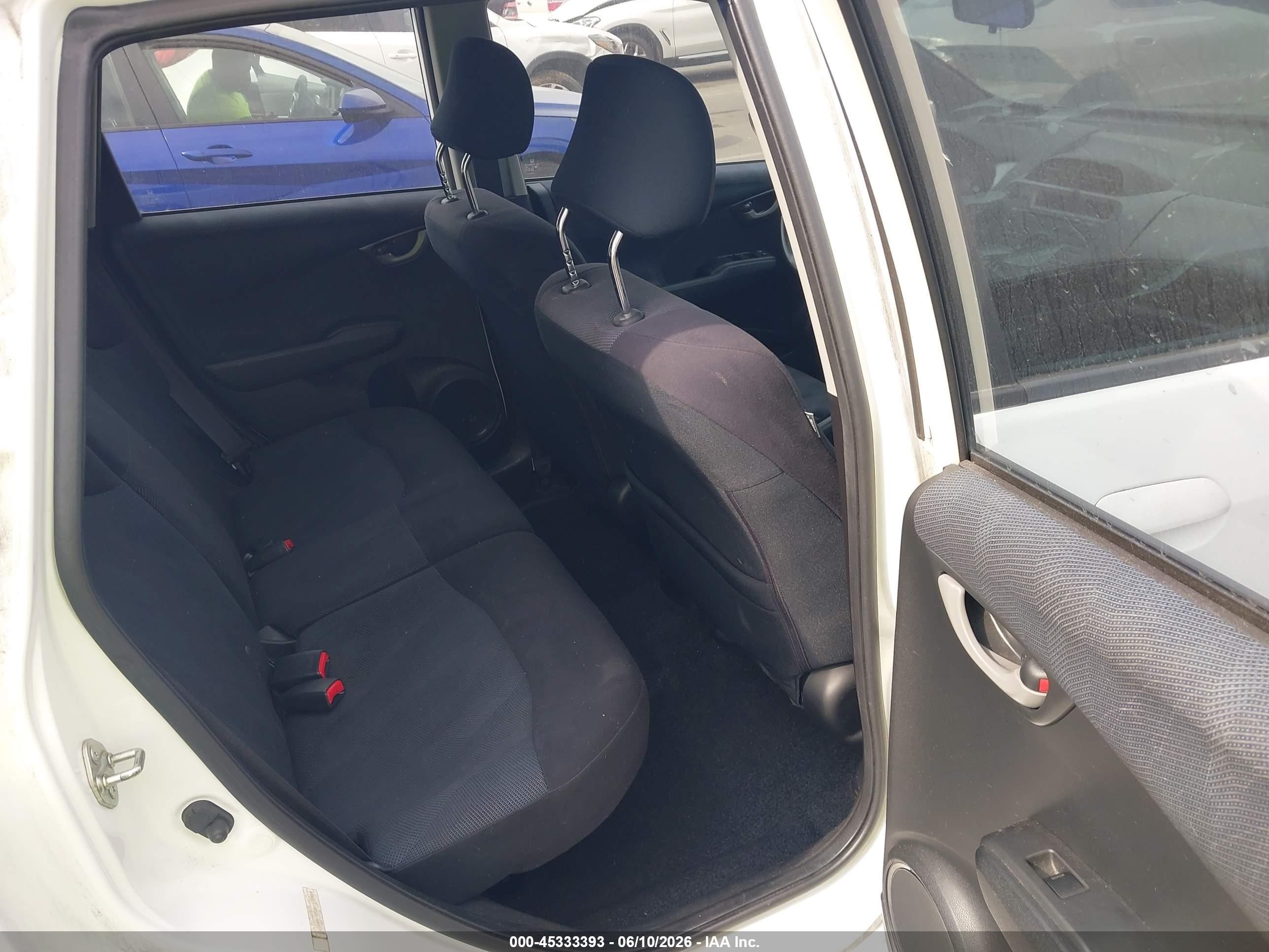 2011 Honda Fit Sport White vin: JHMGE8H52BC000984