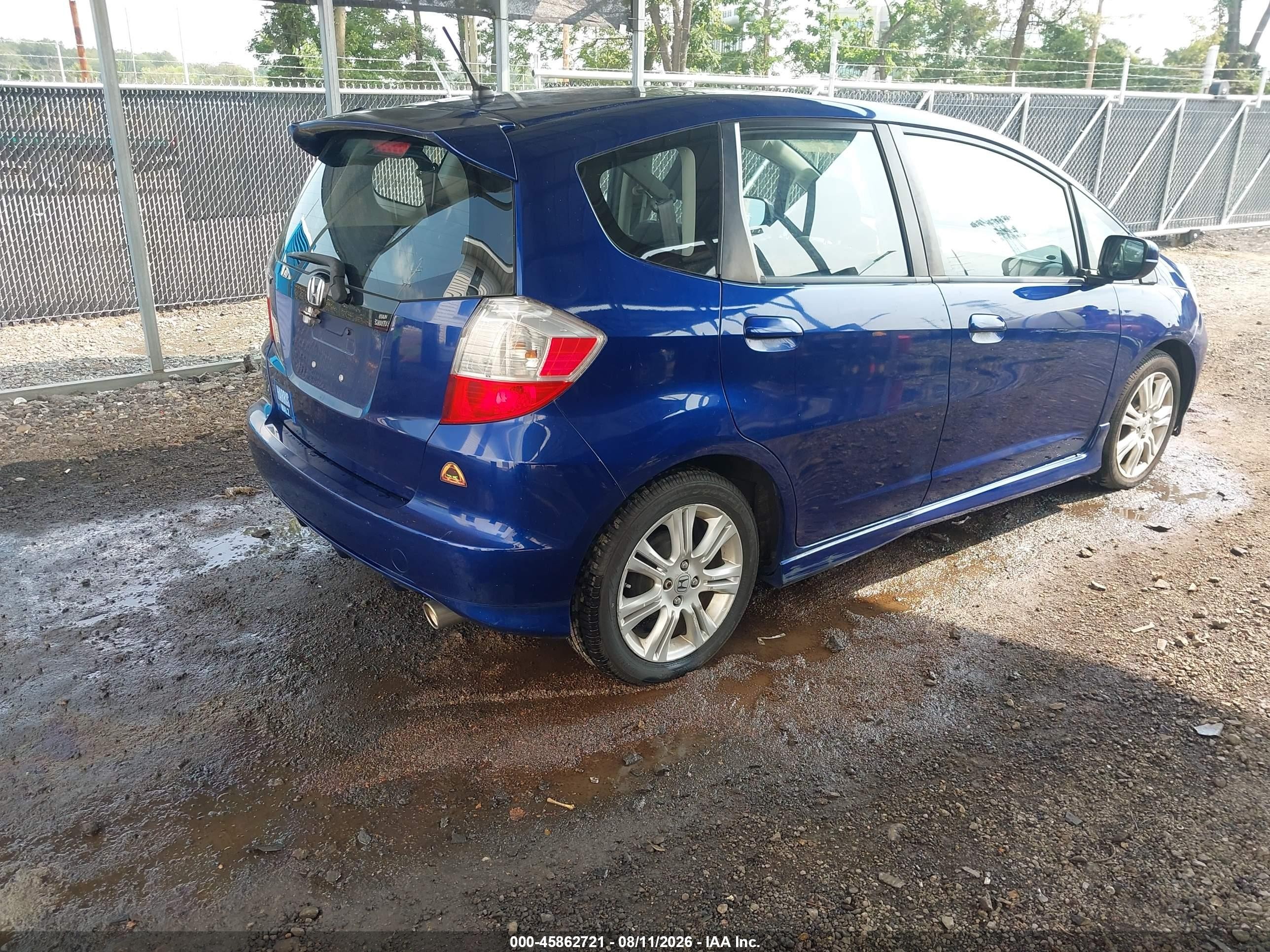 2011 Honda Fit Sport Blue vin: JHMGE8H52BC021527