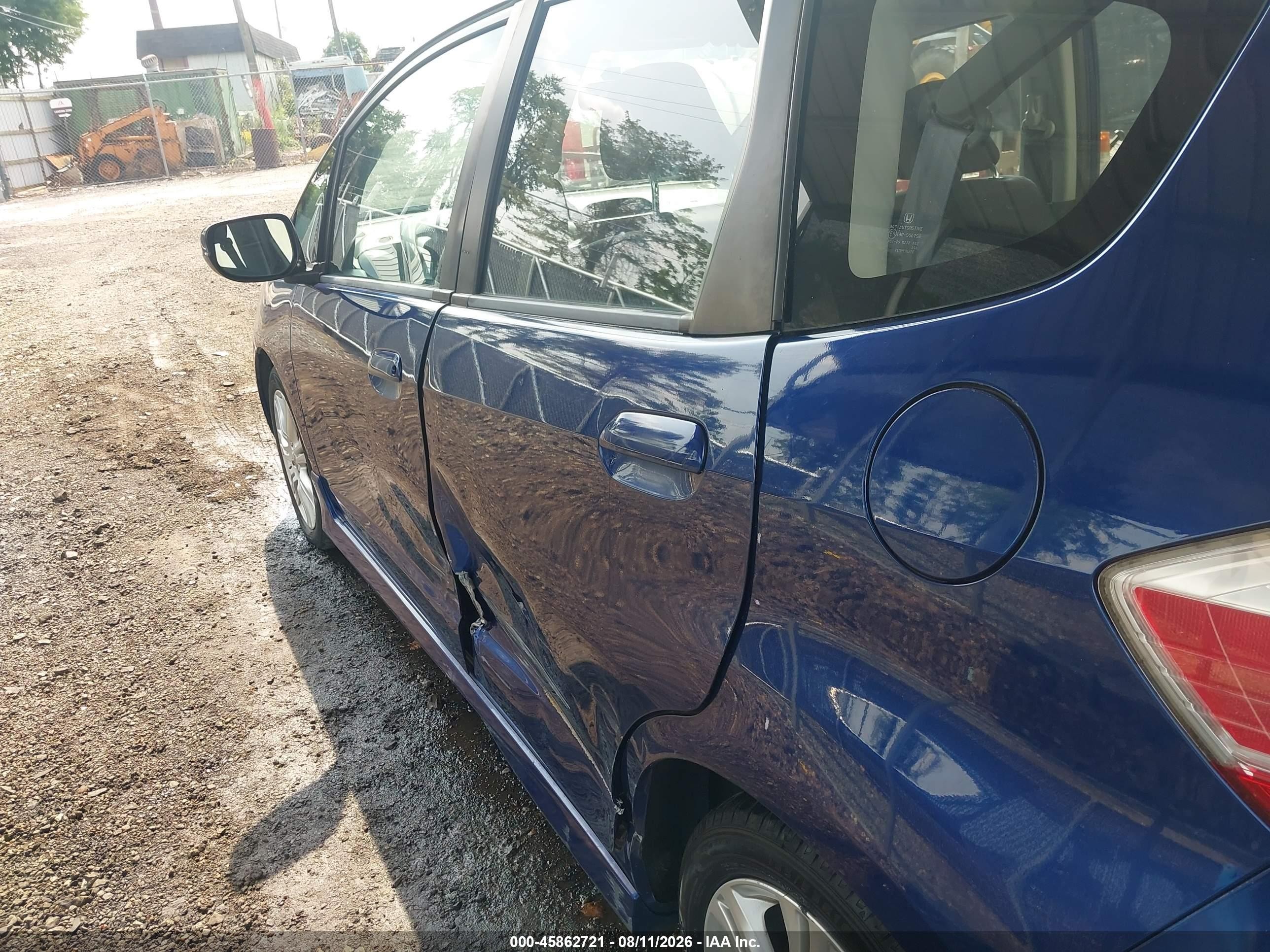 2011 Honda Fit Sport Blue vin: JHMGE8H52BC021527