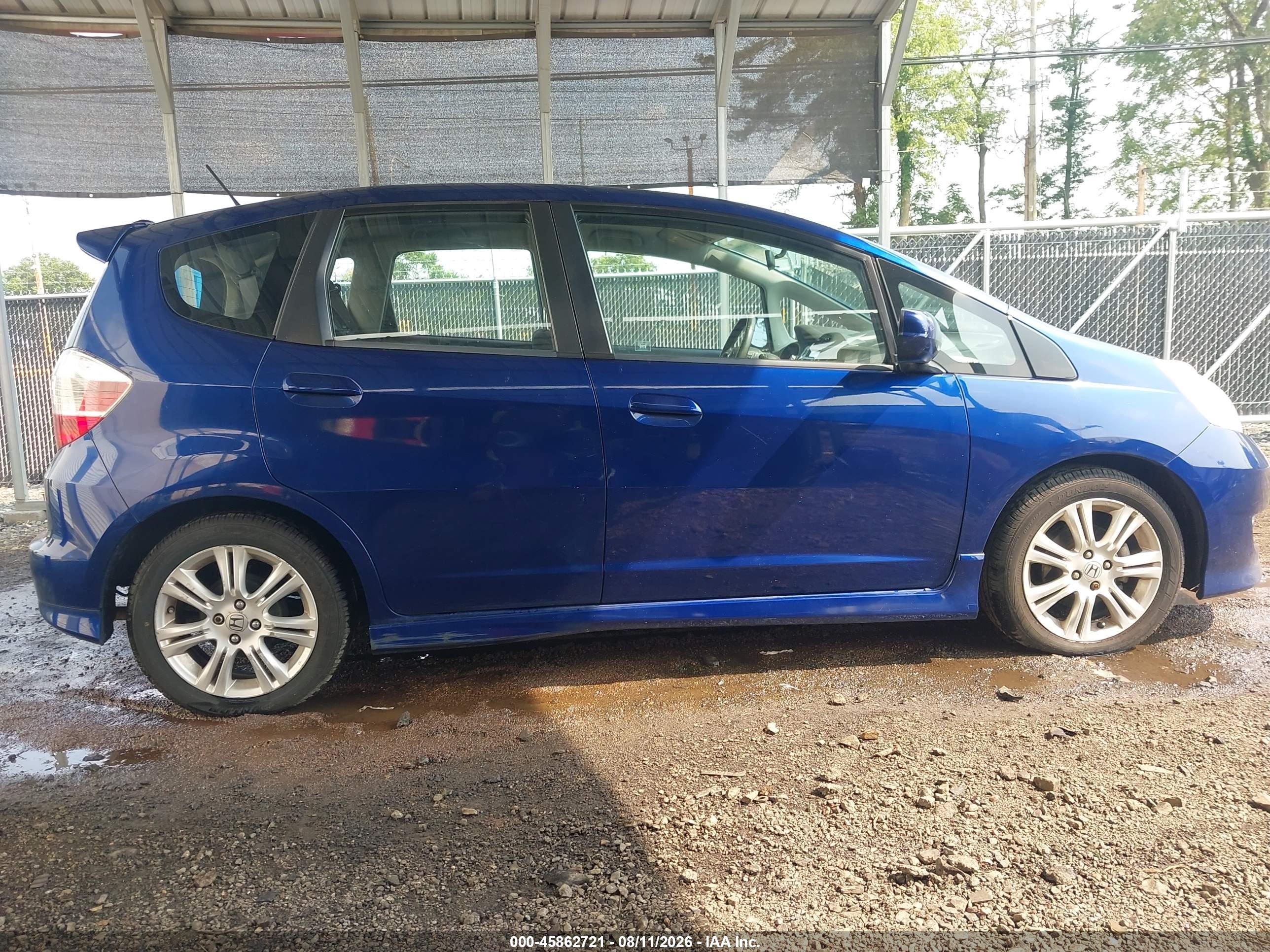 2011 Honda Fit Sport Blue vin: JHMGE8H52BC021527