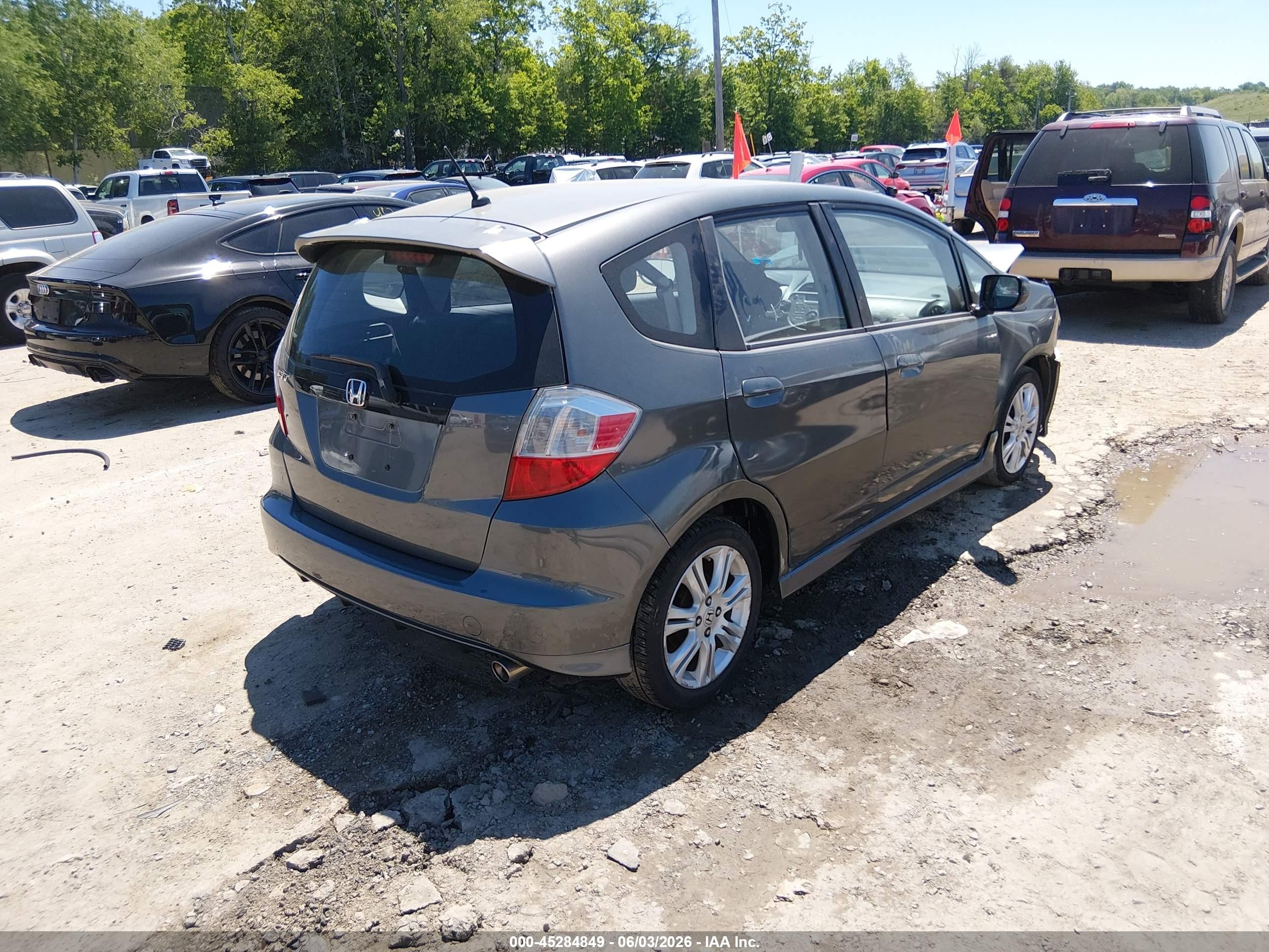 2011 Honda Fit Sport Gray vin: JHMGE8H52BC022872