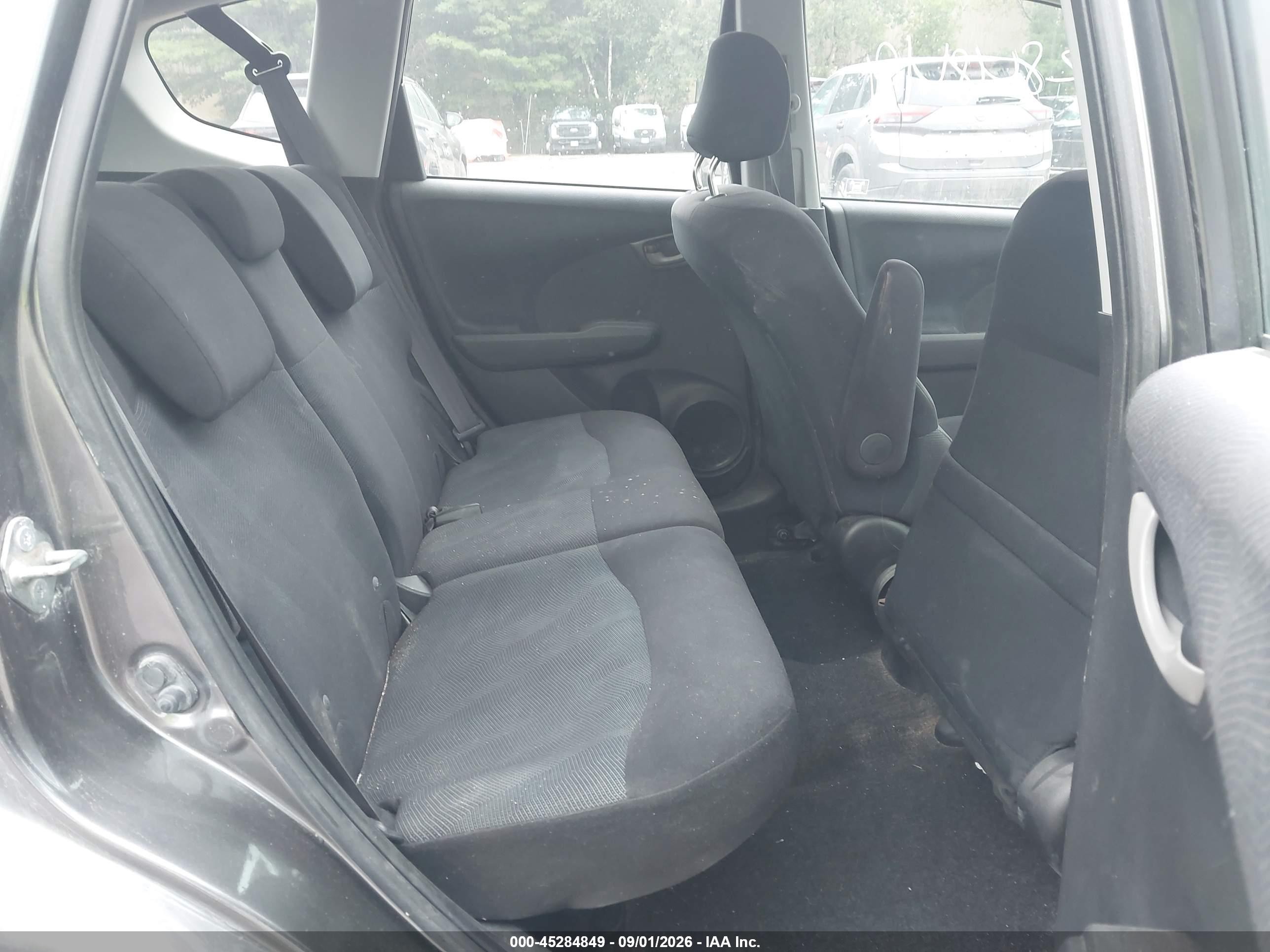 2011 Honda Fit Sport Gray vin: JHMGE8H52BC022872