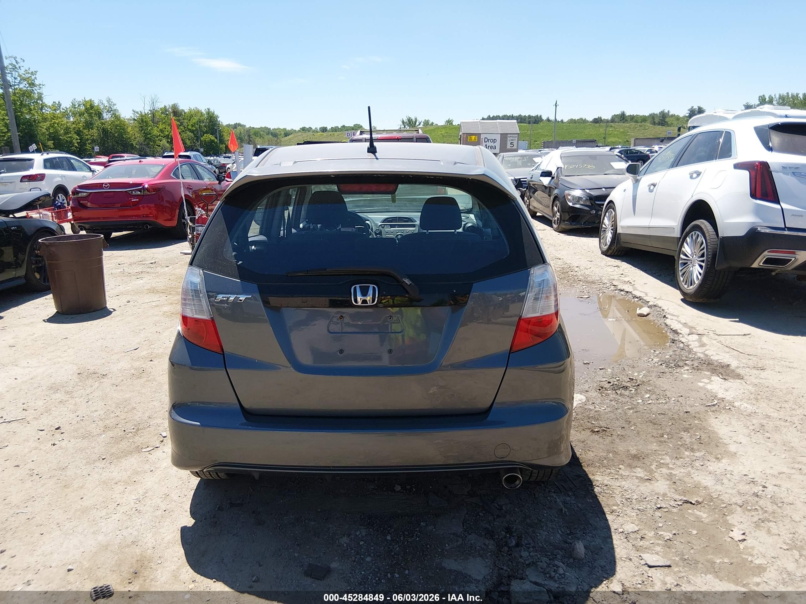 2011 Honda Fit Sport Gray vin: JHMGE8H52BC022872