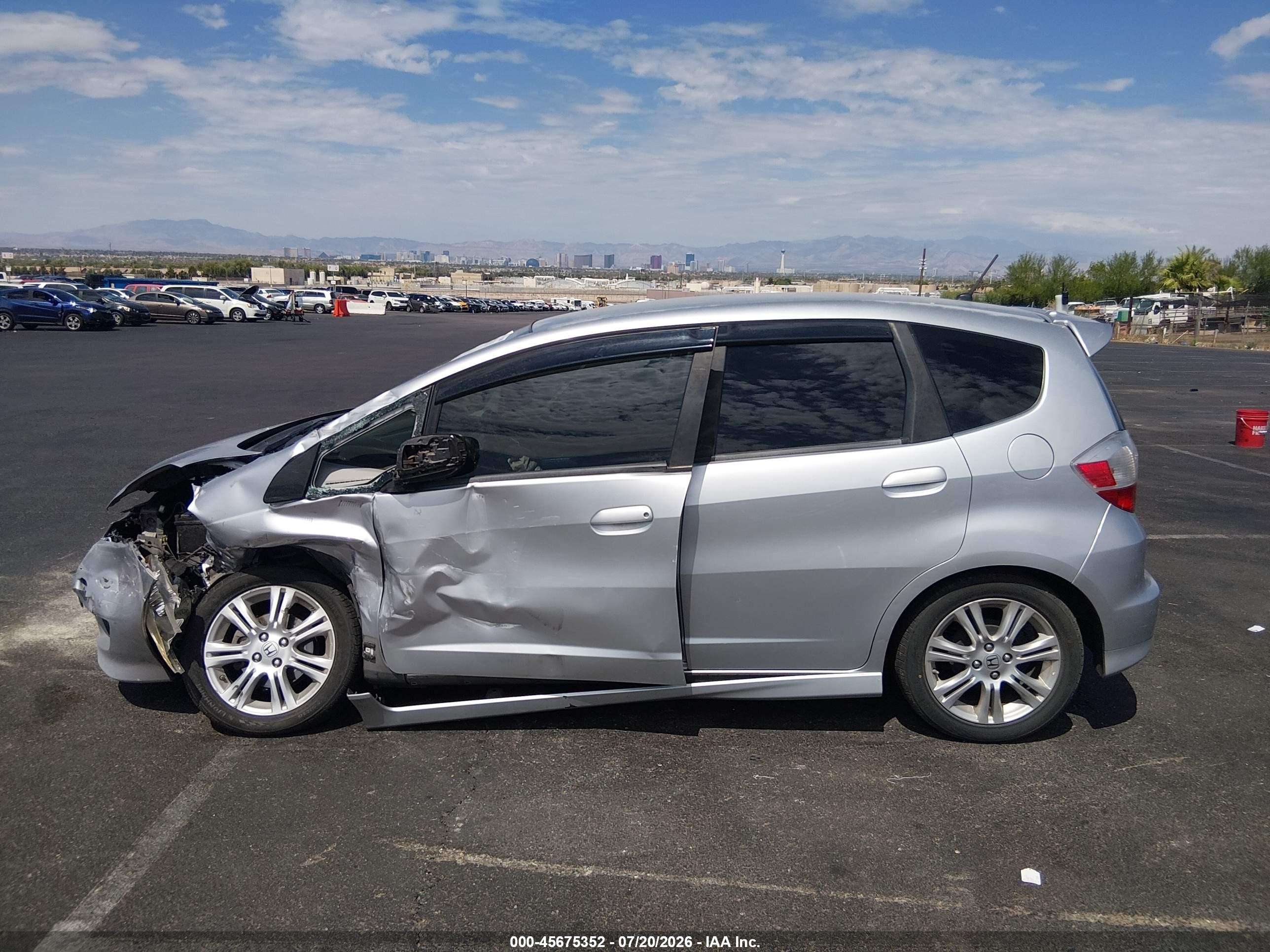 2011 Honda Fit Sport Gray vin: JHMGE8H52BS003518