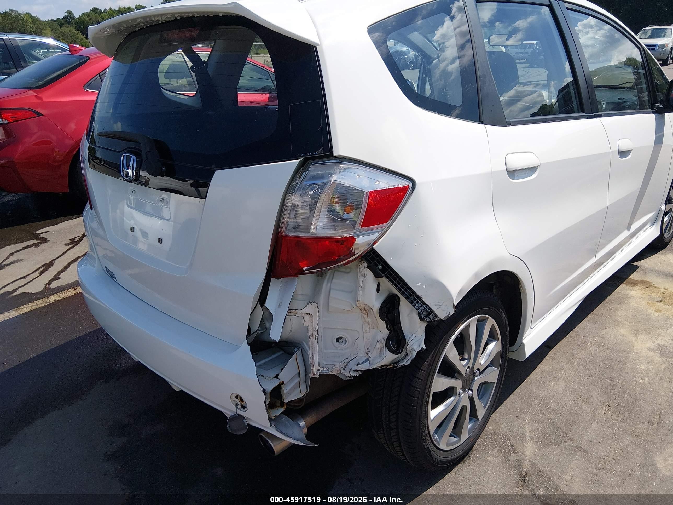 2012 Honda Fit Sport White vin: JHMGE8H52CC001585