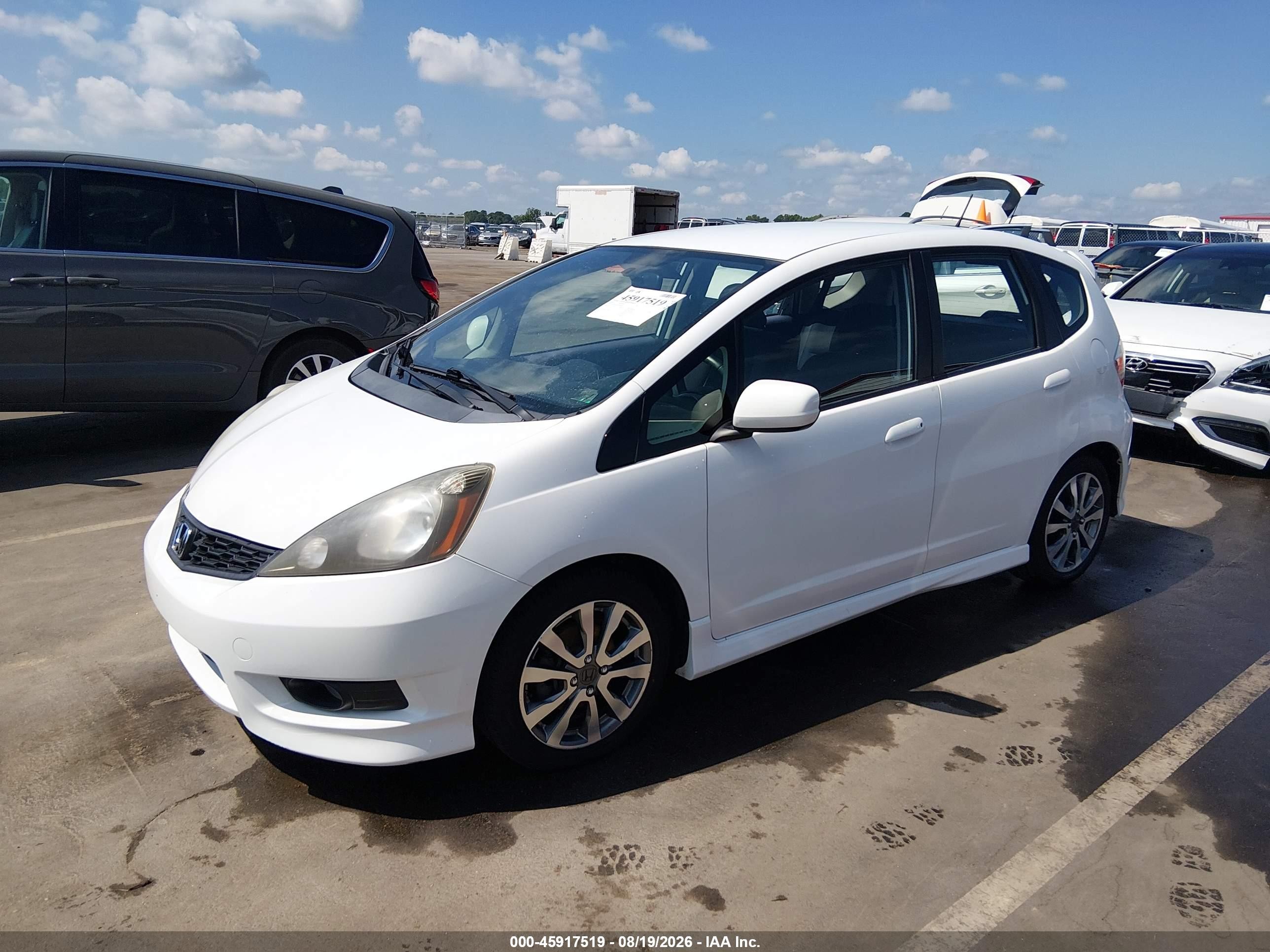 2012 Honda Fit Sport White vin: JHMGE8H52CC001585