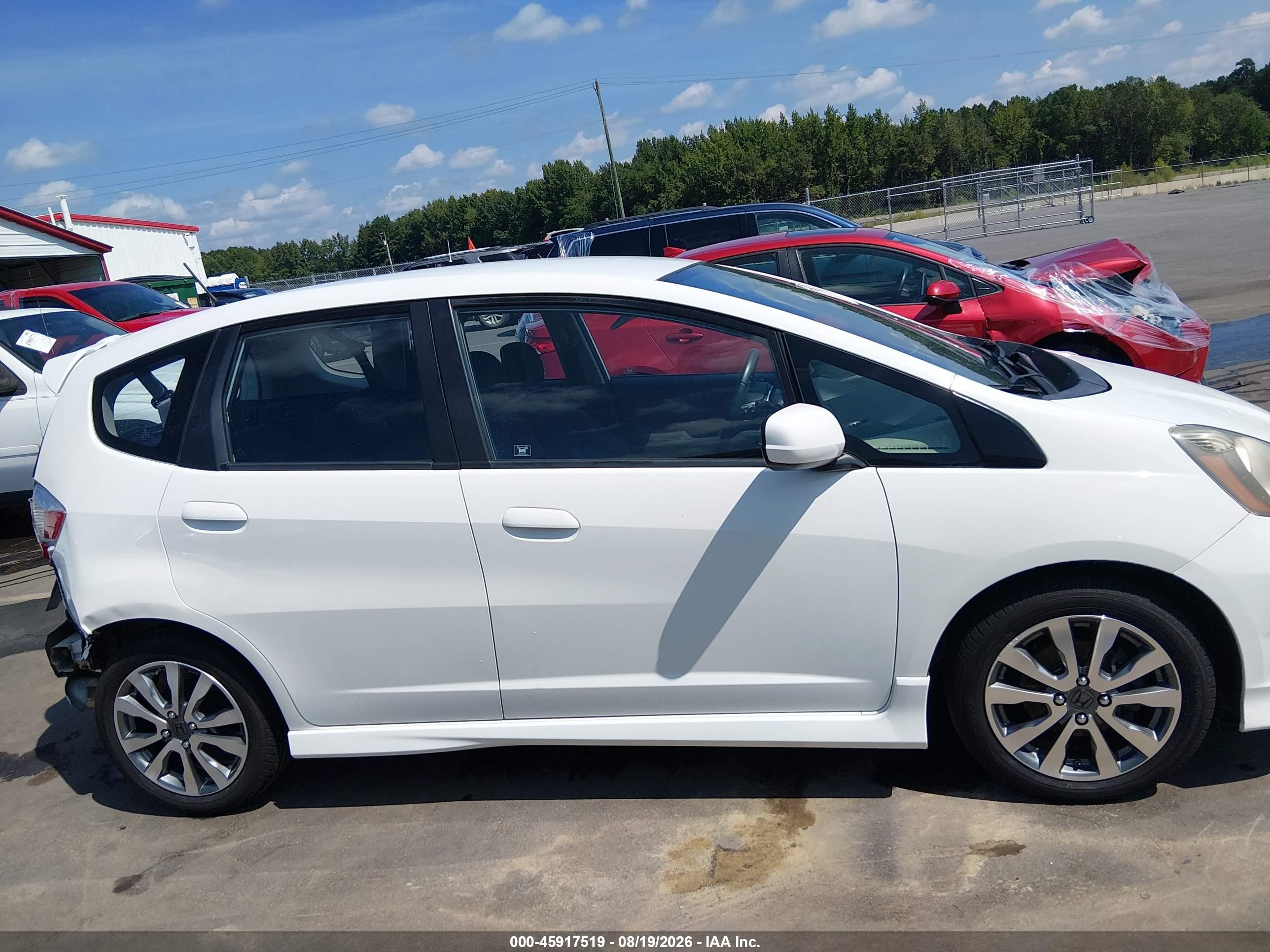 2012 Honda Fit Sport White vin: JHMGE8H52CC001585