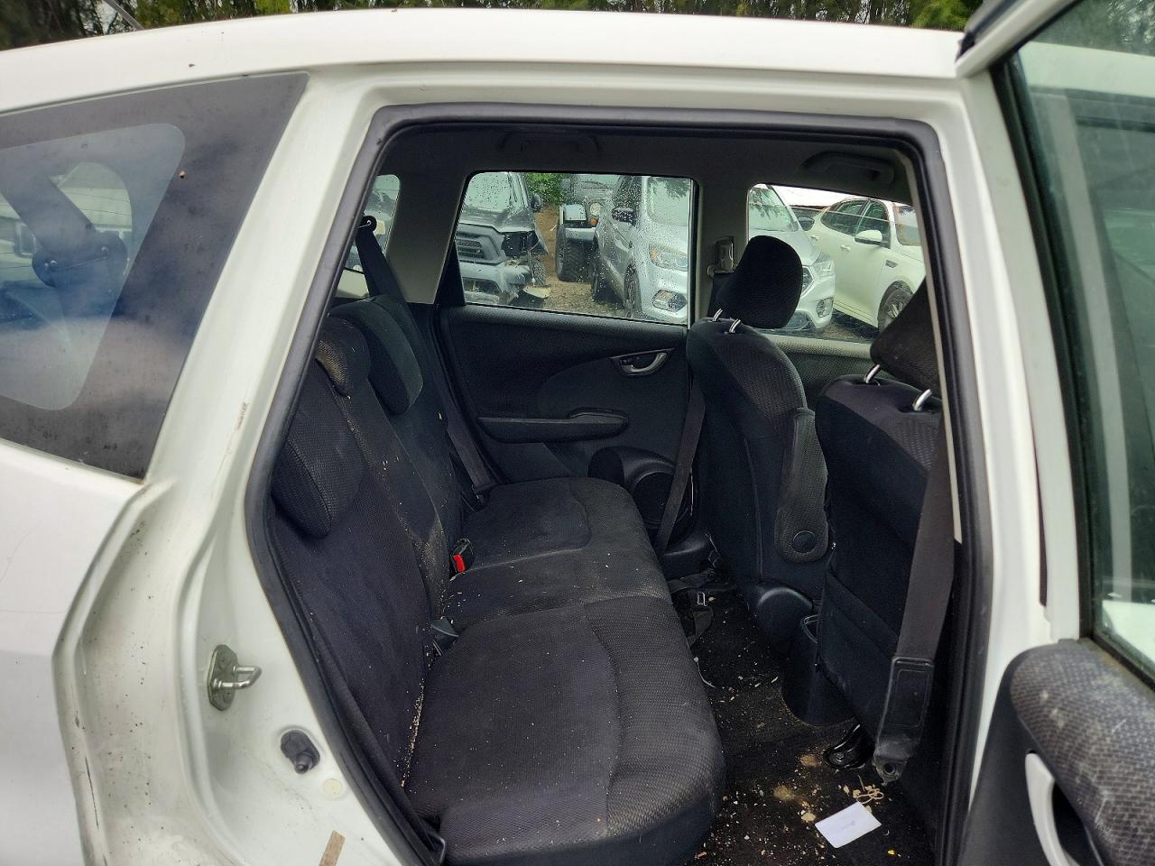 2012 Honda Fit Sport White vin: JHMGE8H52CC008102