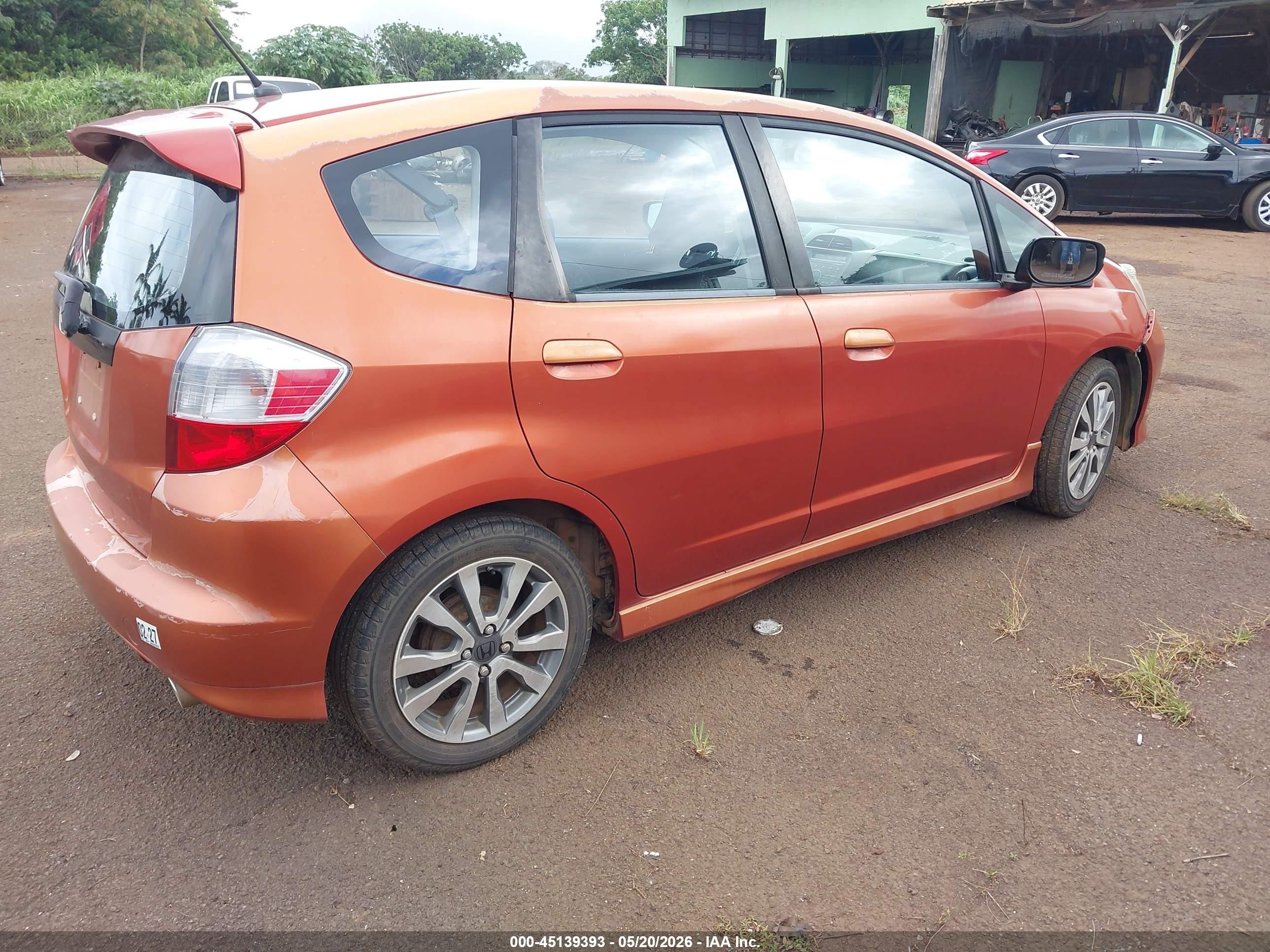 2012 Honda Fit Sport Orange vin: JHMGE8H52CC009122