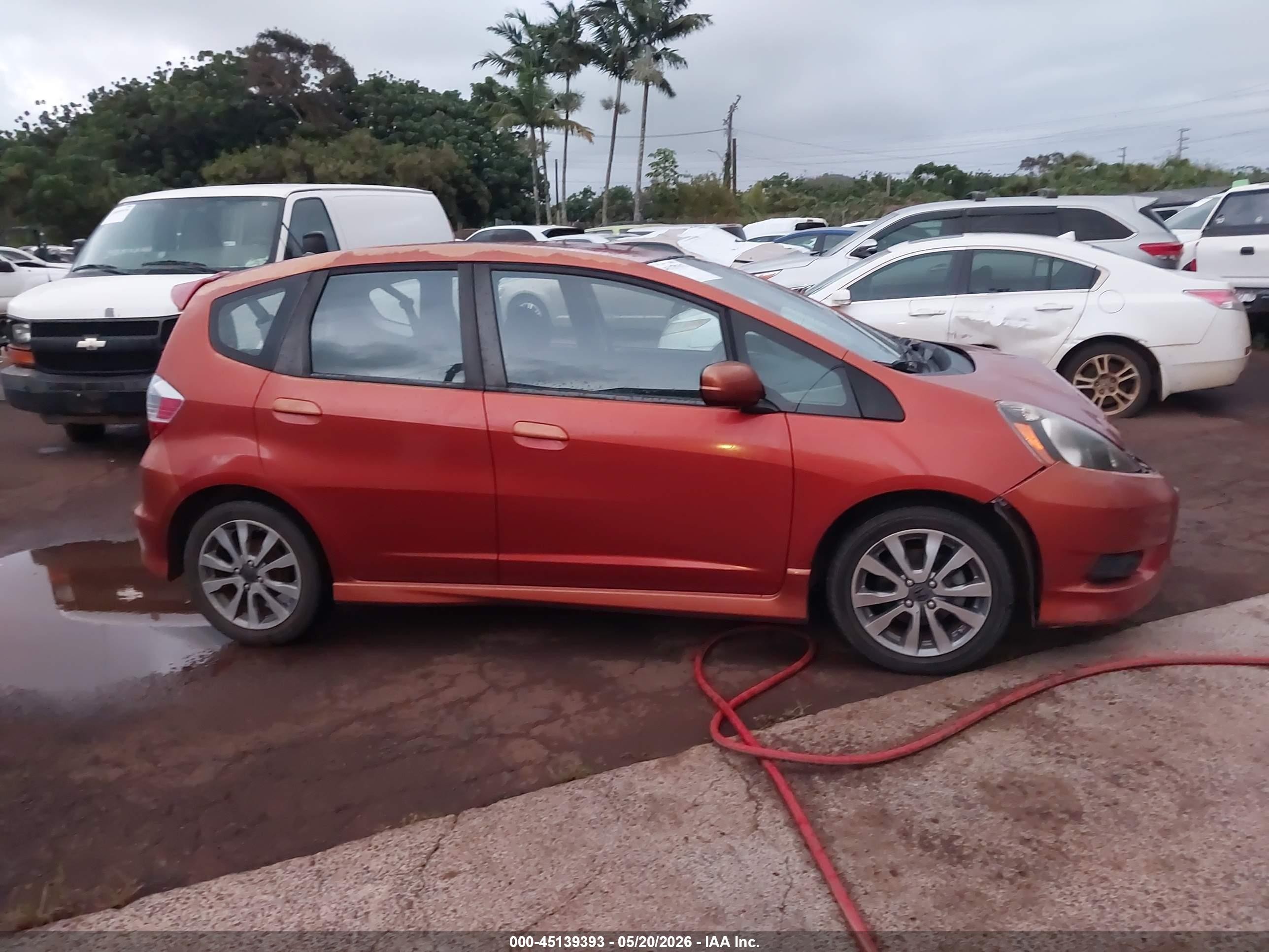 2012 Honda Fit Sport Orange vin: JHMGE8H52CC009122