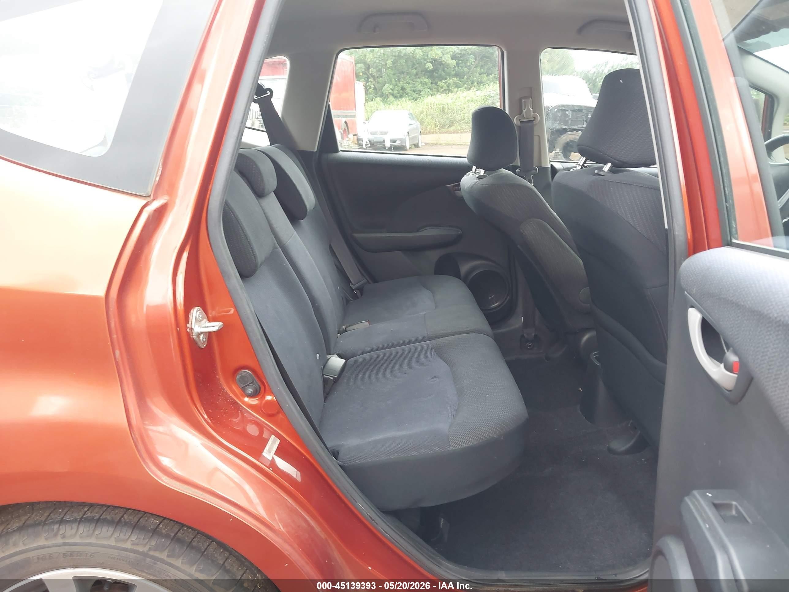2012 Honda Fit Sport Orange vin: JHMGE8H52CC009122