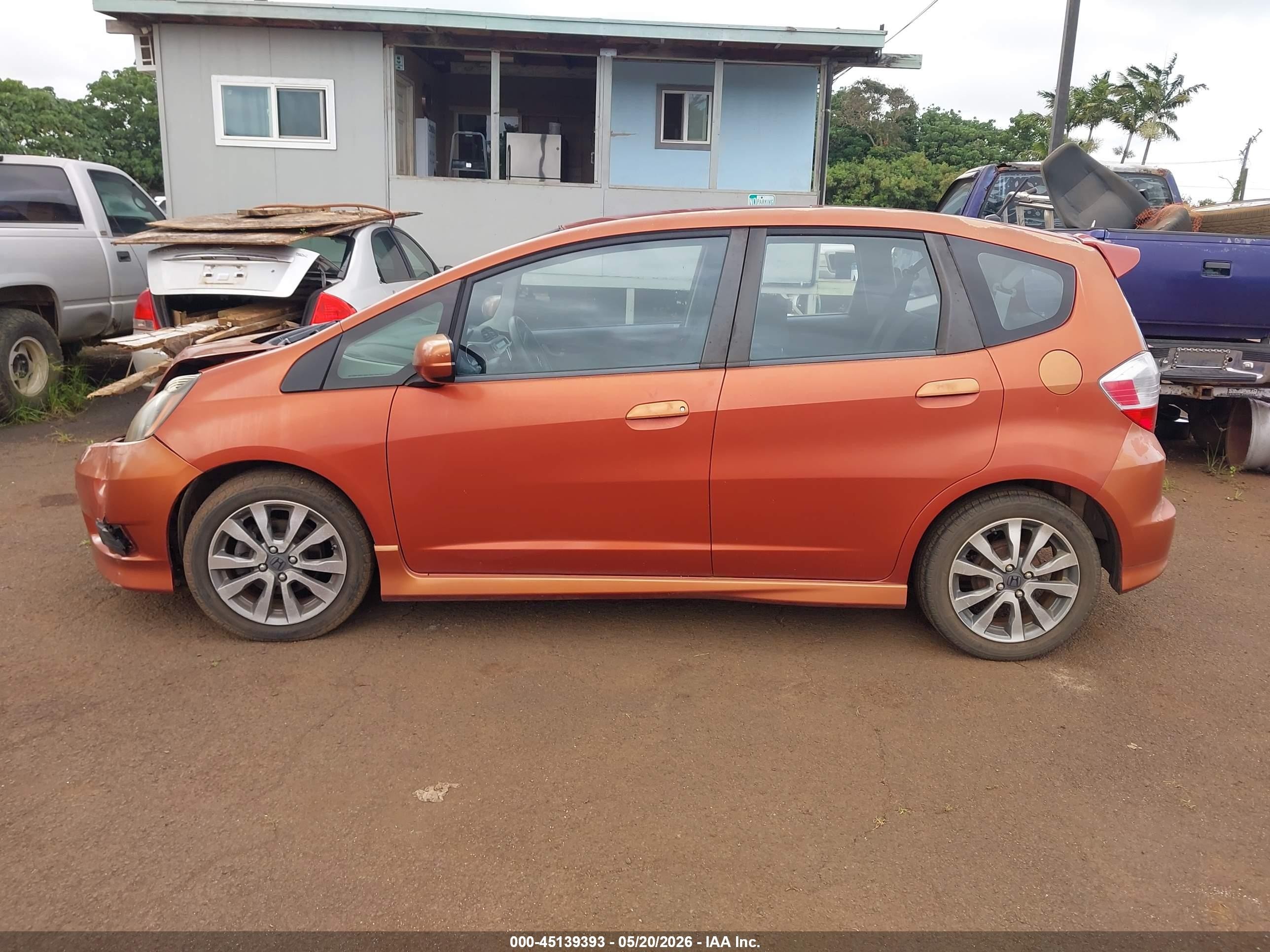 2012 Honda Fit Sport Orange vin: JHMGE8H52CC009122
